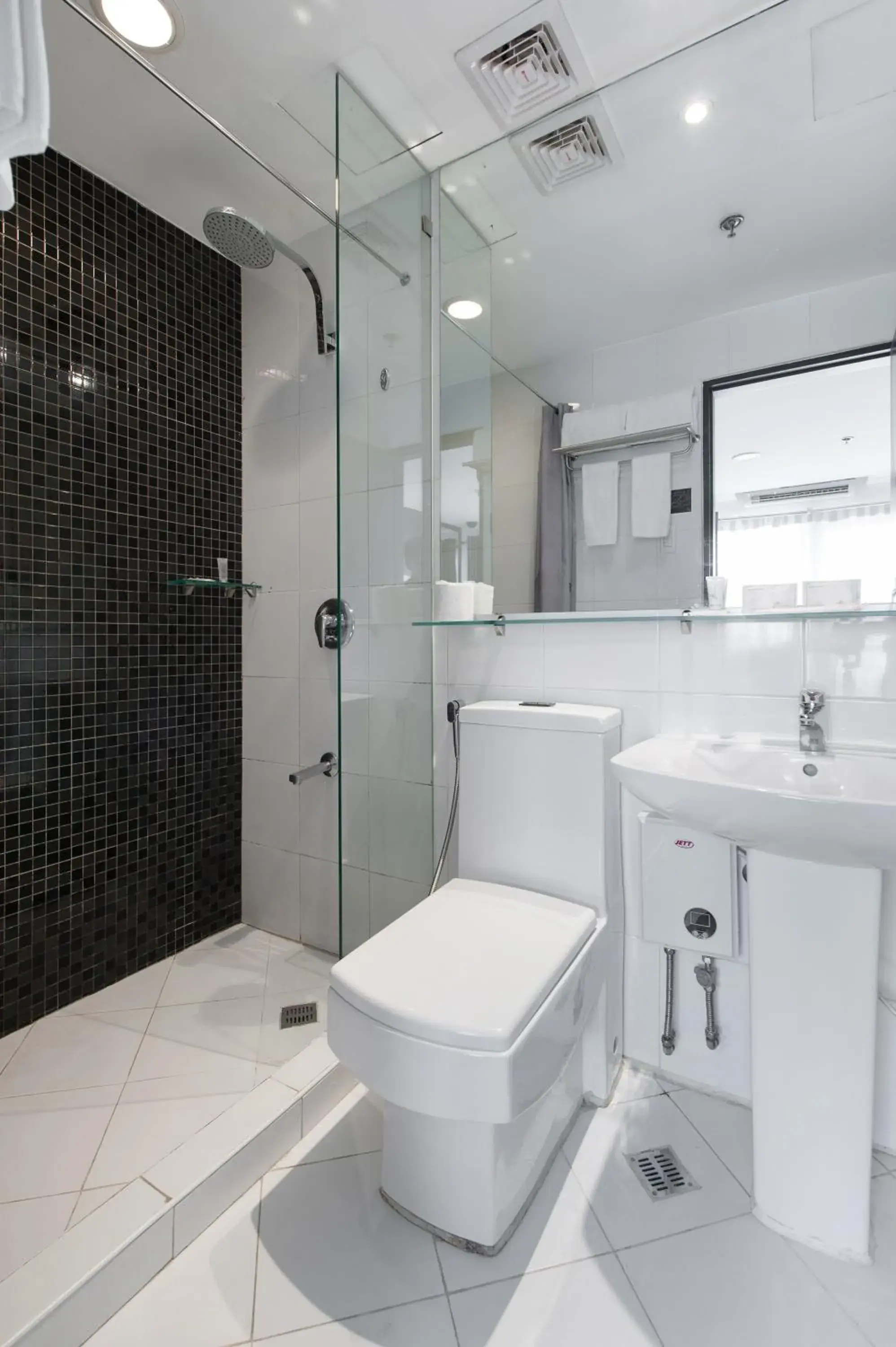 Studio Queen in Y2 Residence Hotel Managed by HII Studio Queen in Y2 Residence Hotel Managed by HII