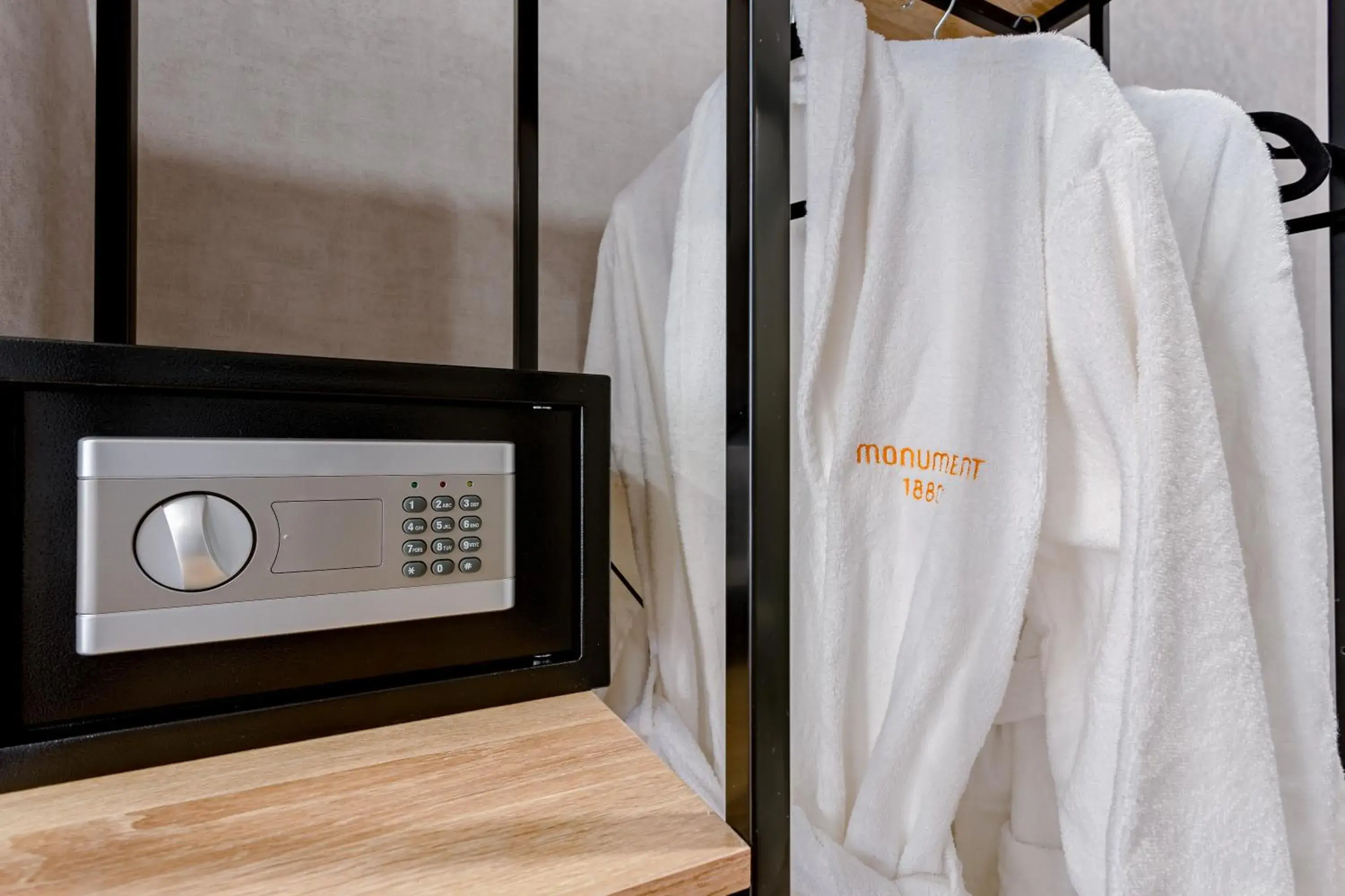 Budget Double Room - single occupancy in Monument1880 Budget Double Room - single occupancy in Monument1880