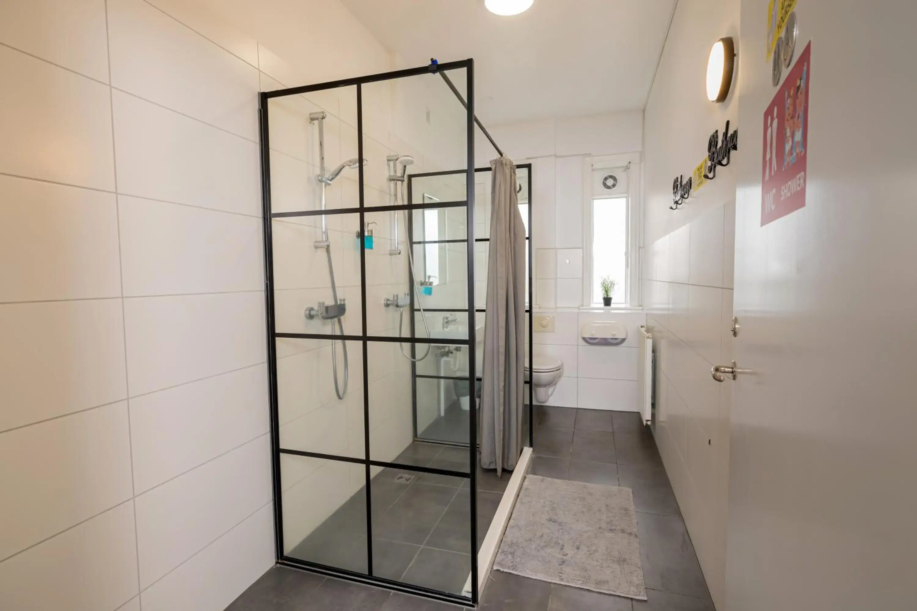 Family Room with Shared Bathroom in Hostel B47 Family Room with Shared Bathroom in Hostel B47