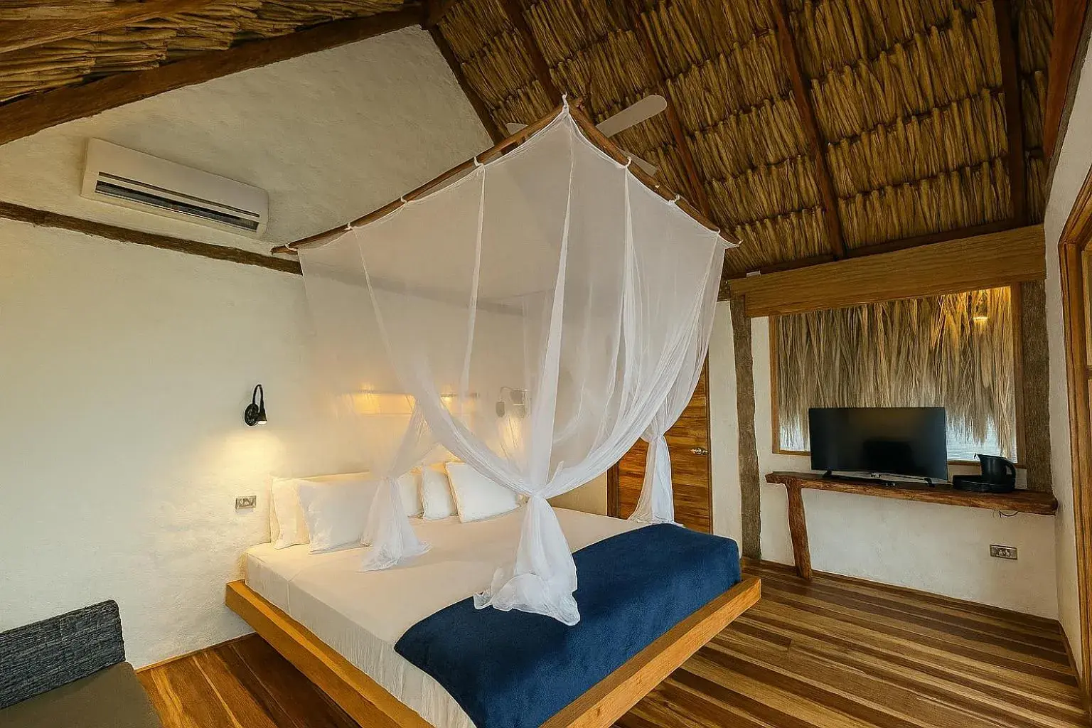 Junior Suite with Sea View in RCH LUXURY HOTEL & POOL Junior Suite with Sea View in RCH LUXURY HOTEL & POOL