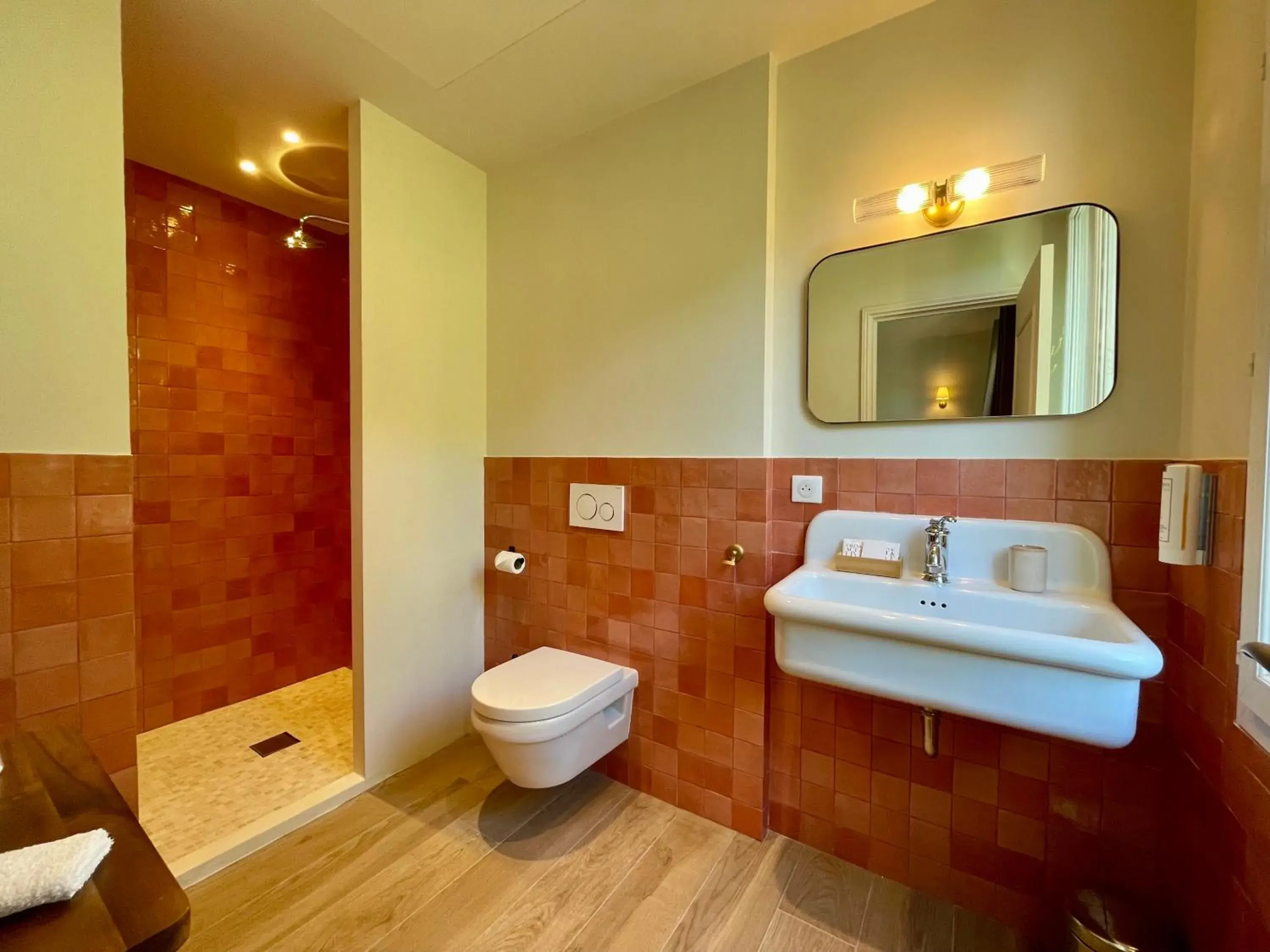 Double Room with Garden View - single occupancy in Auberge du Rédier - Logis Hôtels Double Room with Garden View - single occupancy in Auberge du Rédier - Logis Hôtels