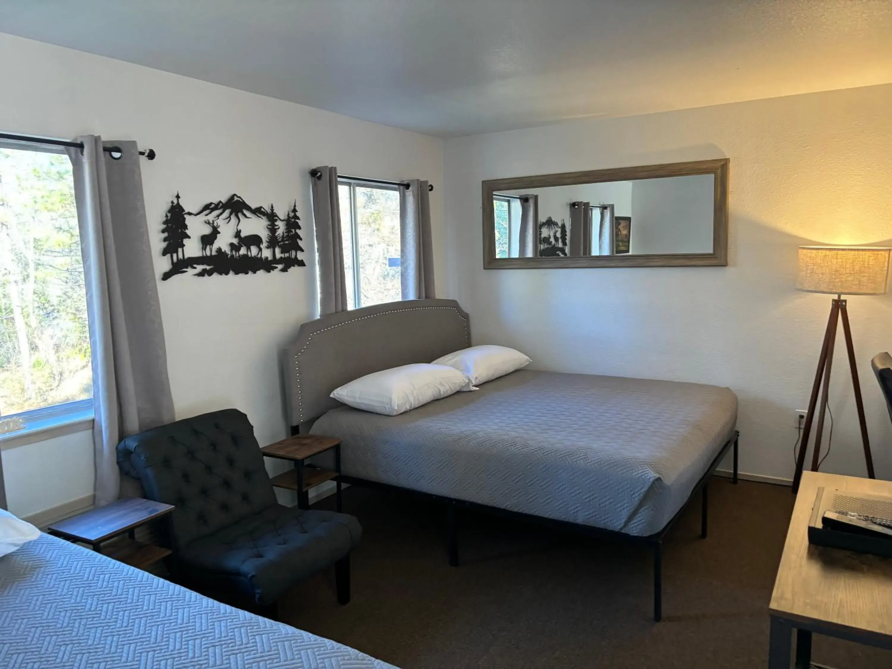 Suite with Mountain View in Brownsville Motel Suite with Mountain View in Brownsville Motel