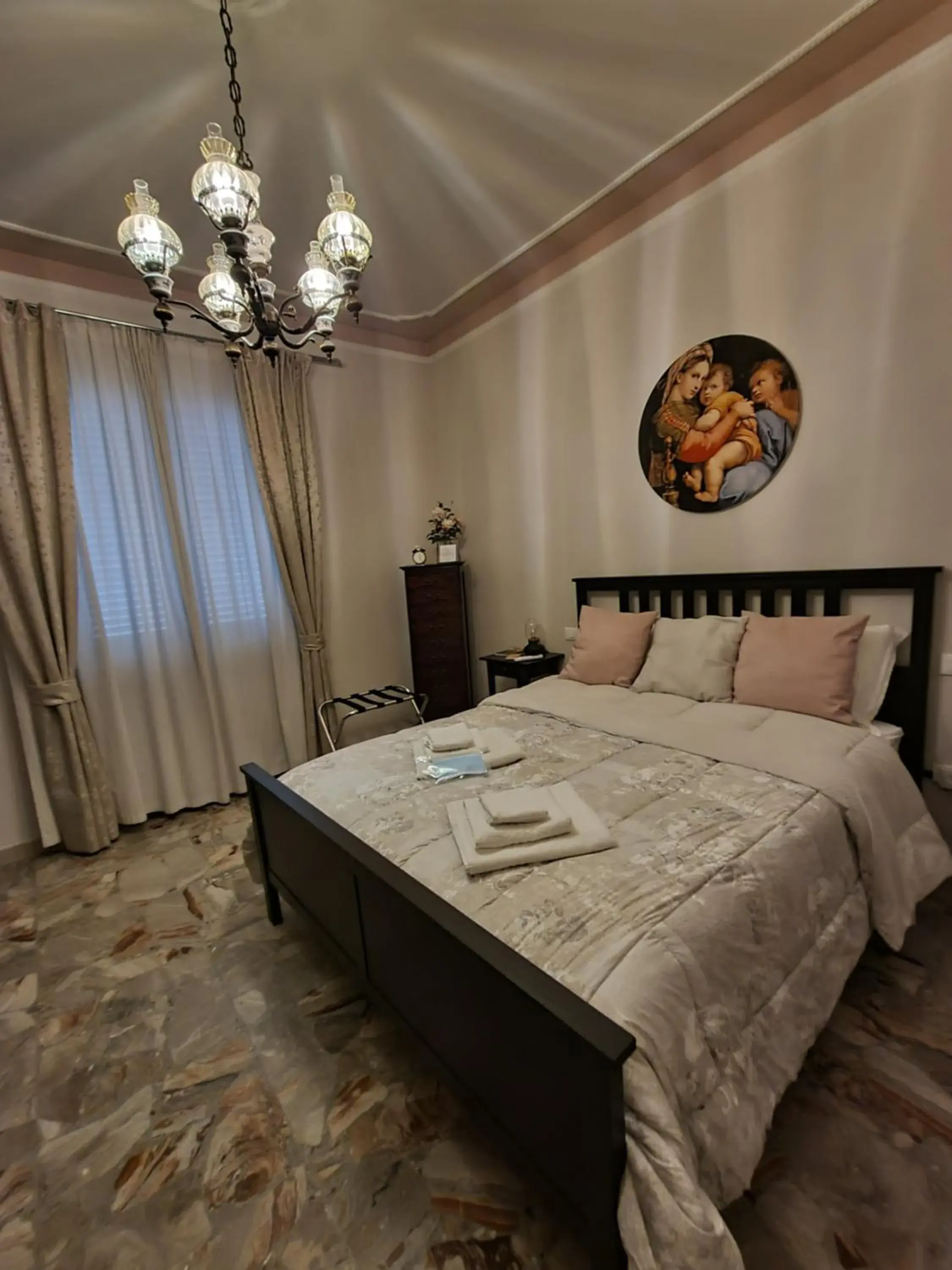 Double Room with Private Bathroom in B&B Le rose di Paola Double Room with Private Bathroom in B&B Le rose di Paola