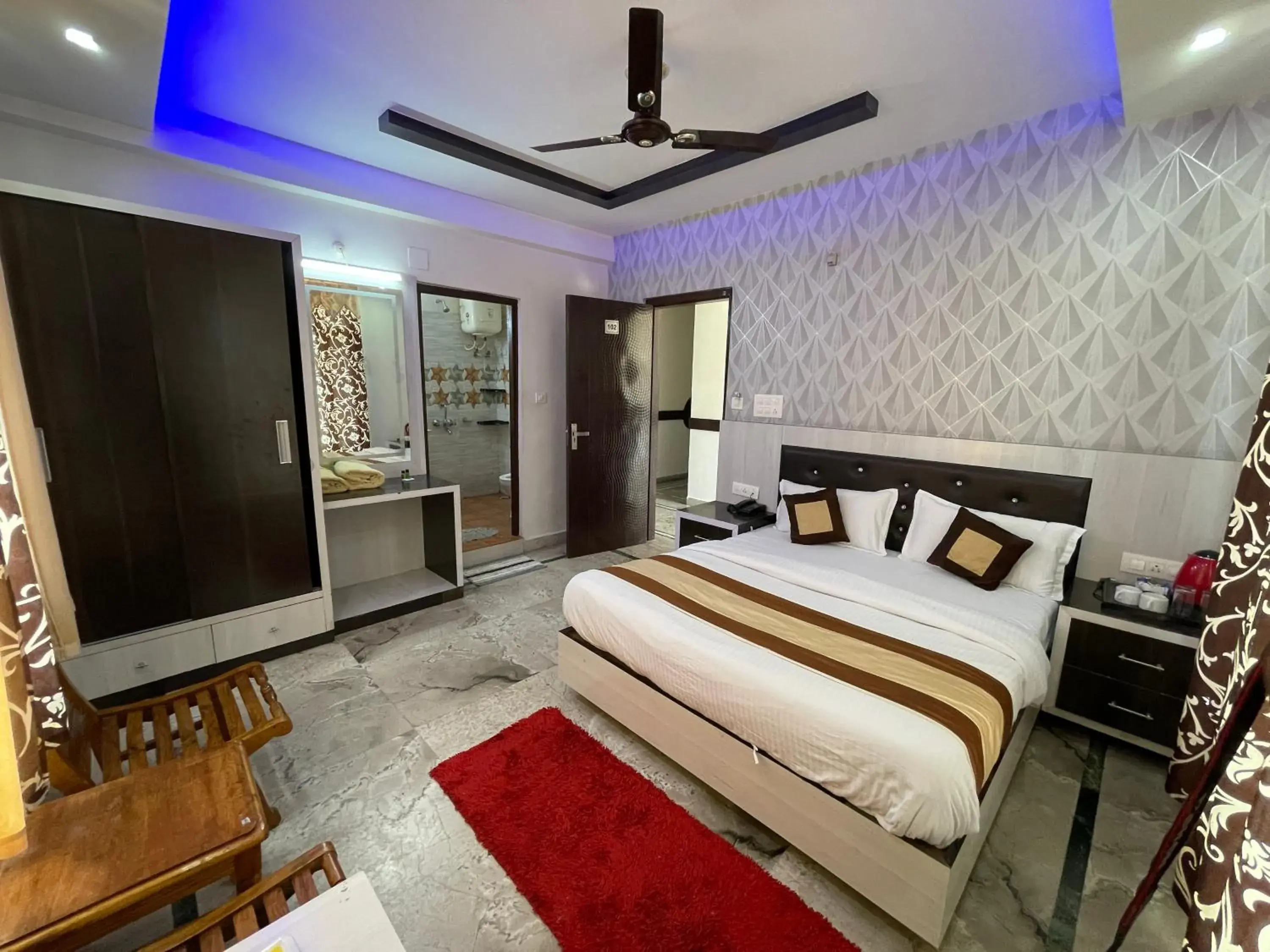 Deluxe Room in Pink Park by Panache Hotels Deluxe Room in Pink Park by Panache Hotels