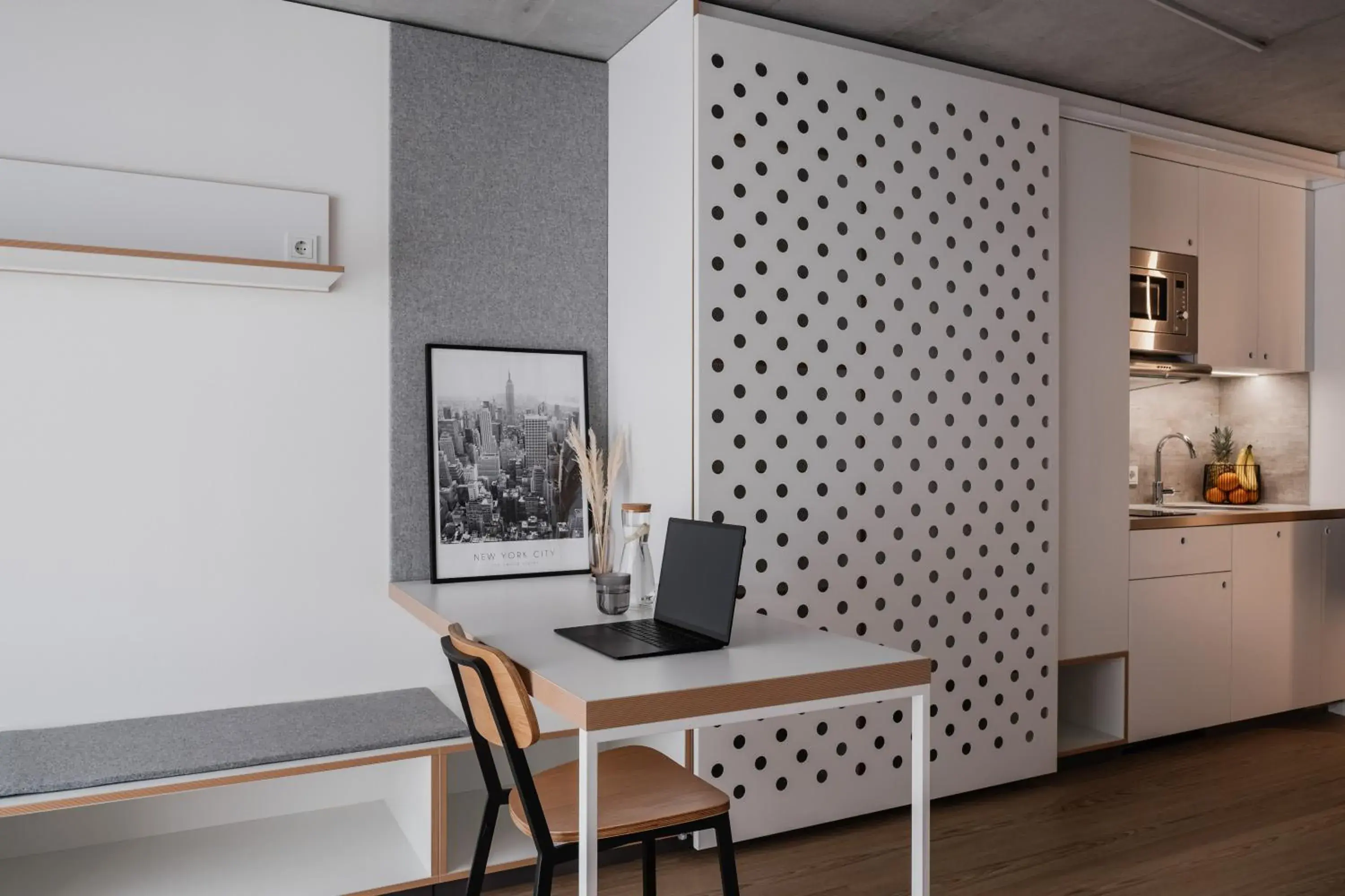 Deluxe Studio - single occupancy in CLOUD N°7 STUDIOS Deluxe Studio - single occupancy in CLOUD N°7 STUDIOS