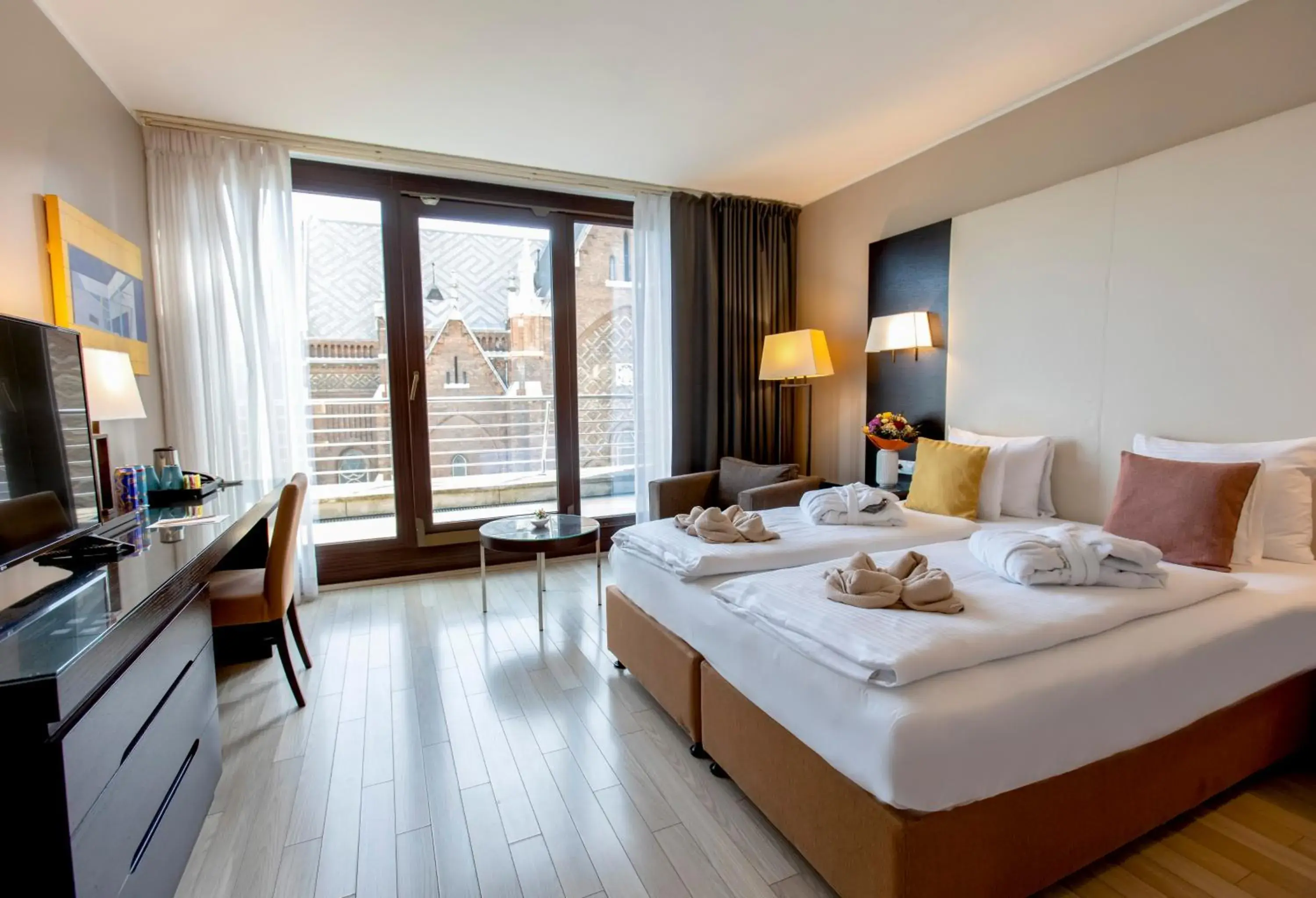 Deluxe Double Room with Balcony in Lion's Garden Hotel Deluxe Double Room with Balcony in Lion's Garden Hotel