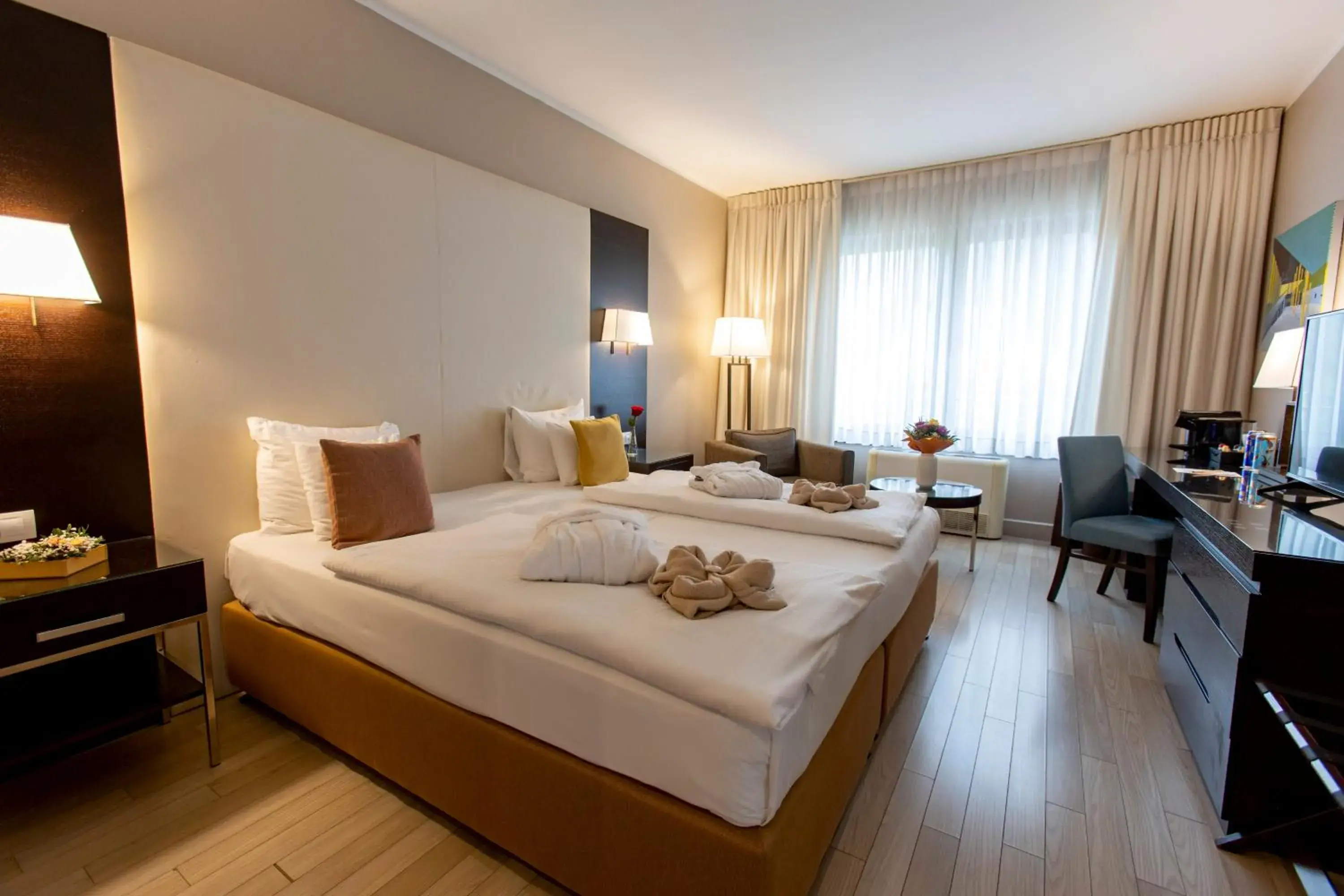 Executive Double or Twin Room - Lounge Access in Lion's Garden Hotel Executive Double or Twin Room - Lounge Access in Lion's Garden Hotel