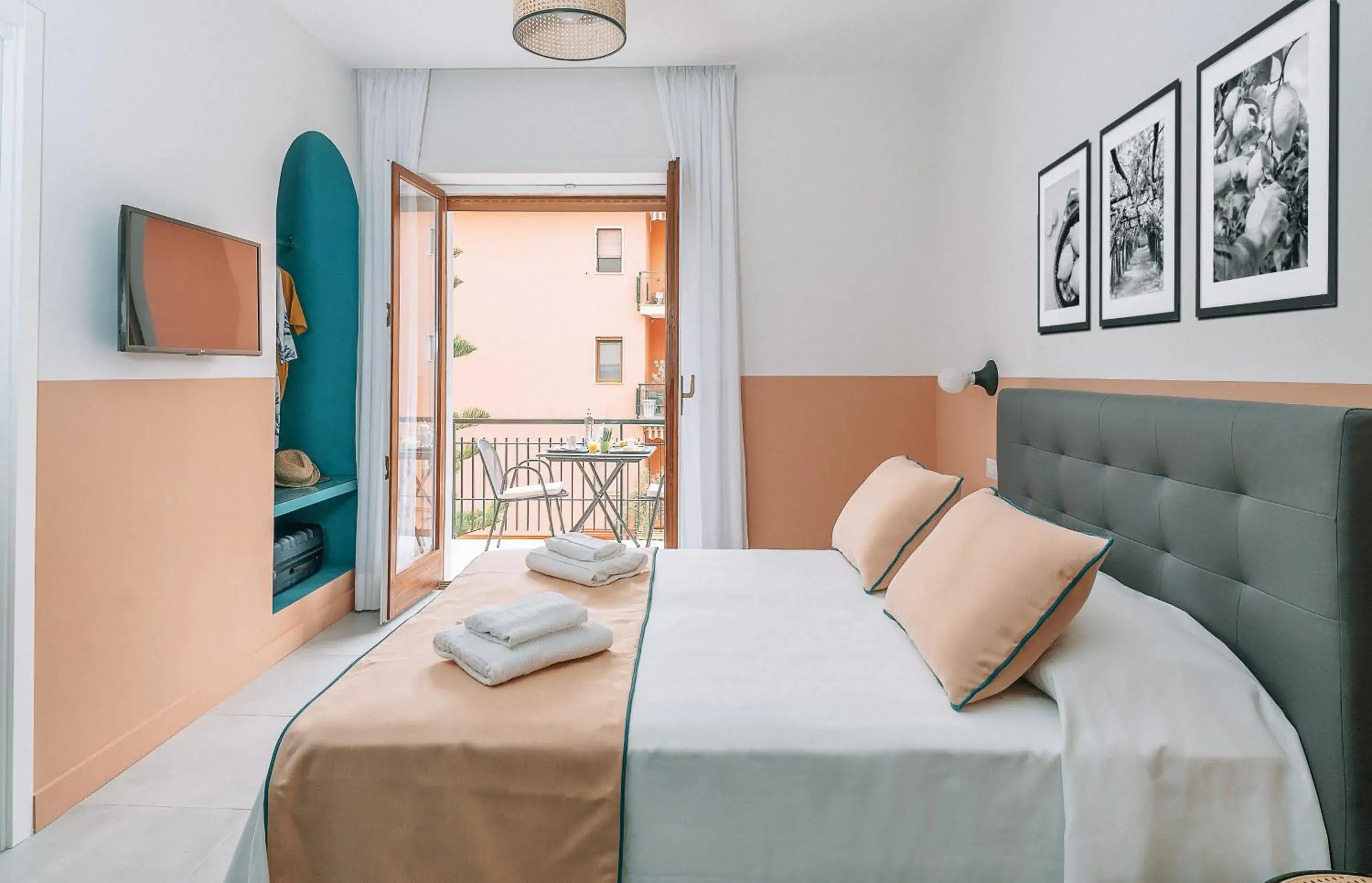 Deluxe Double or Twin Room with Balcony in Sorrento Colors&Suites Deluxe Double or Twin Room with Balcony in Sorrento Colors&Suites