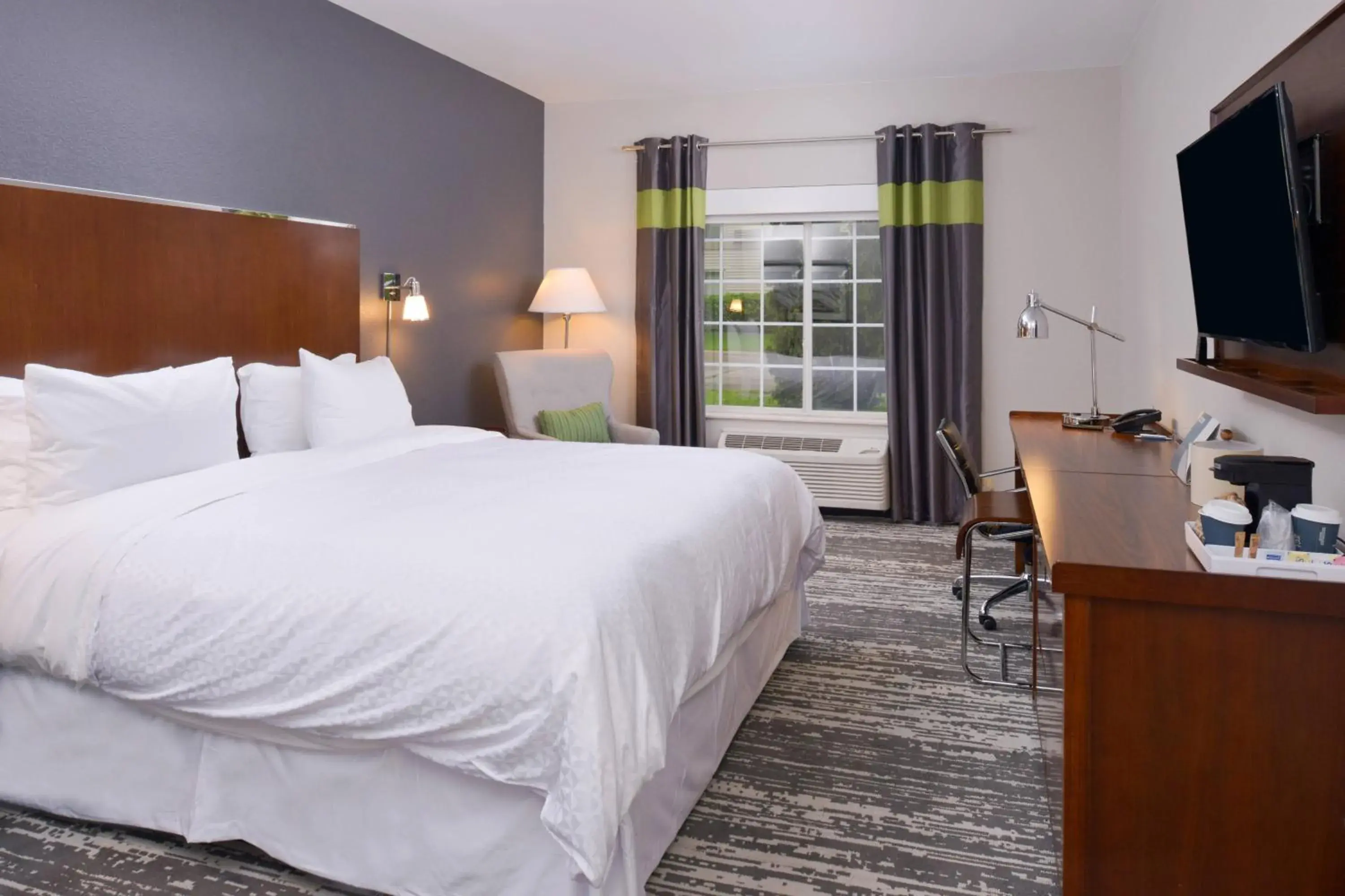 King Room in Four Points By Sheraton Mount Prospect O’Hare King Room in Four Points By Sheraton Mount Prospect O’Hare