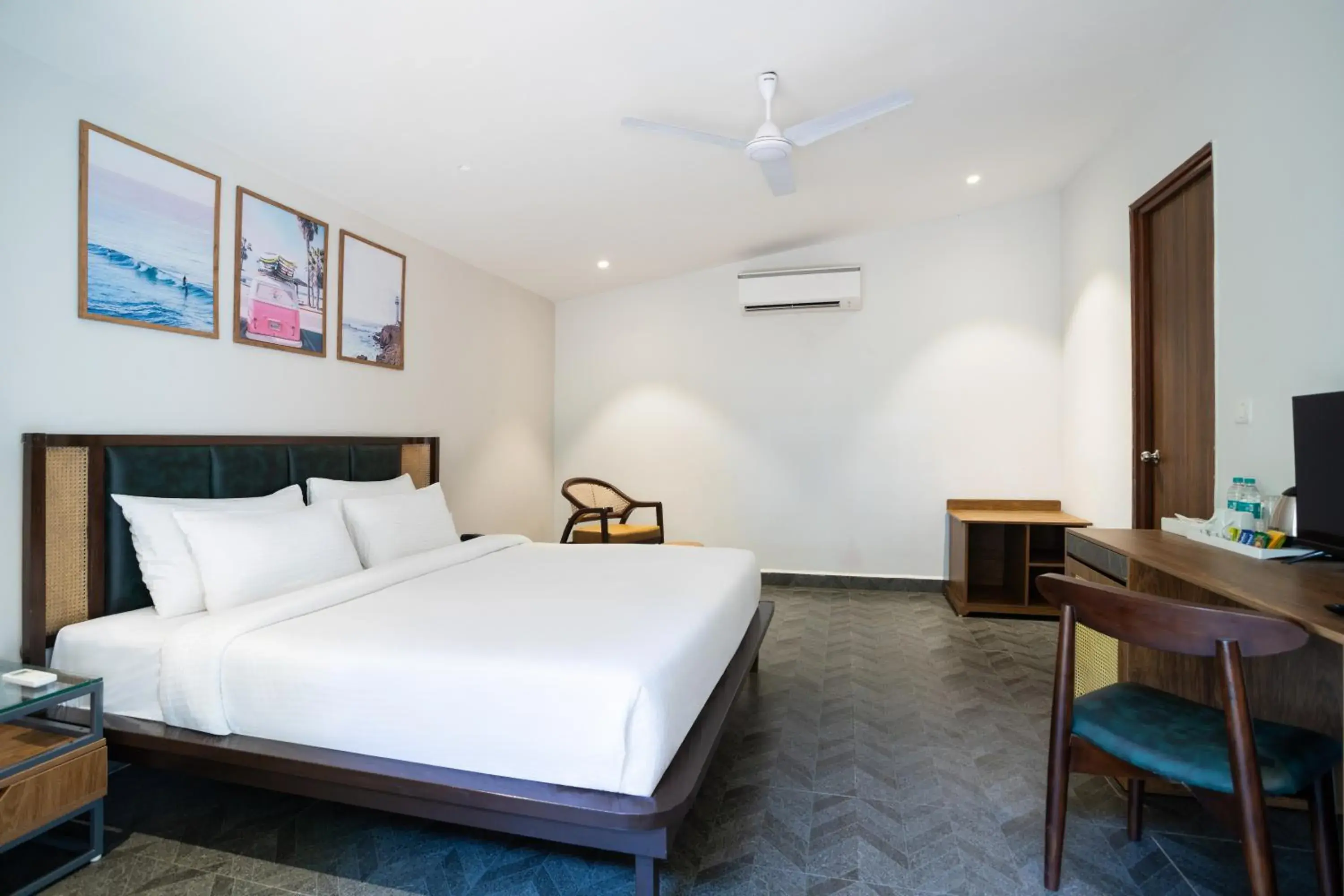 Sibaya Beach Resort, Morjim Sibaya Beach Resort, Morjim