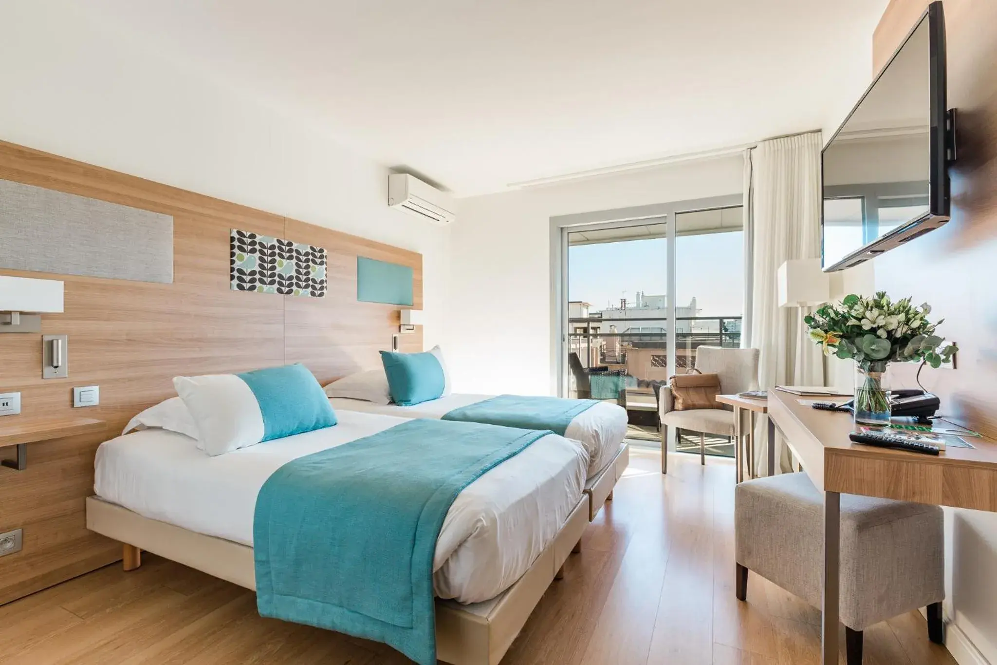 Superior Room in Hôtel Hélios Superior Room in Hôtel Hélios