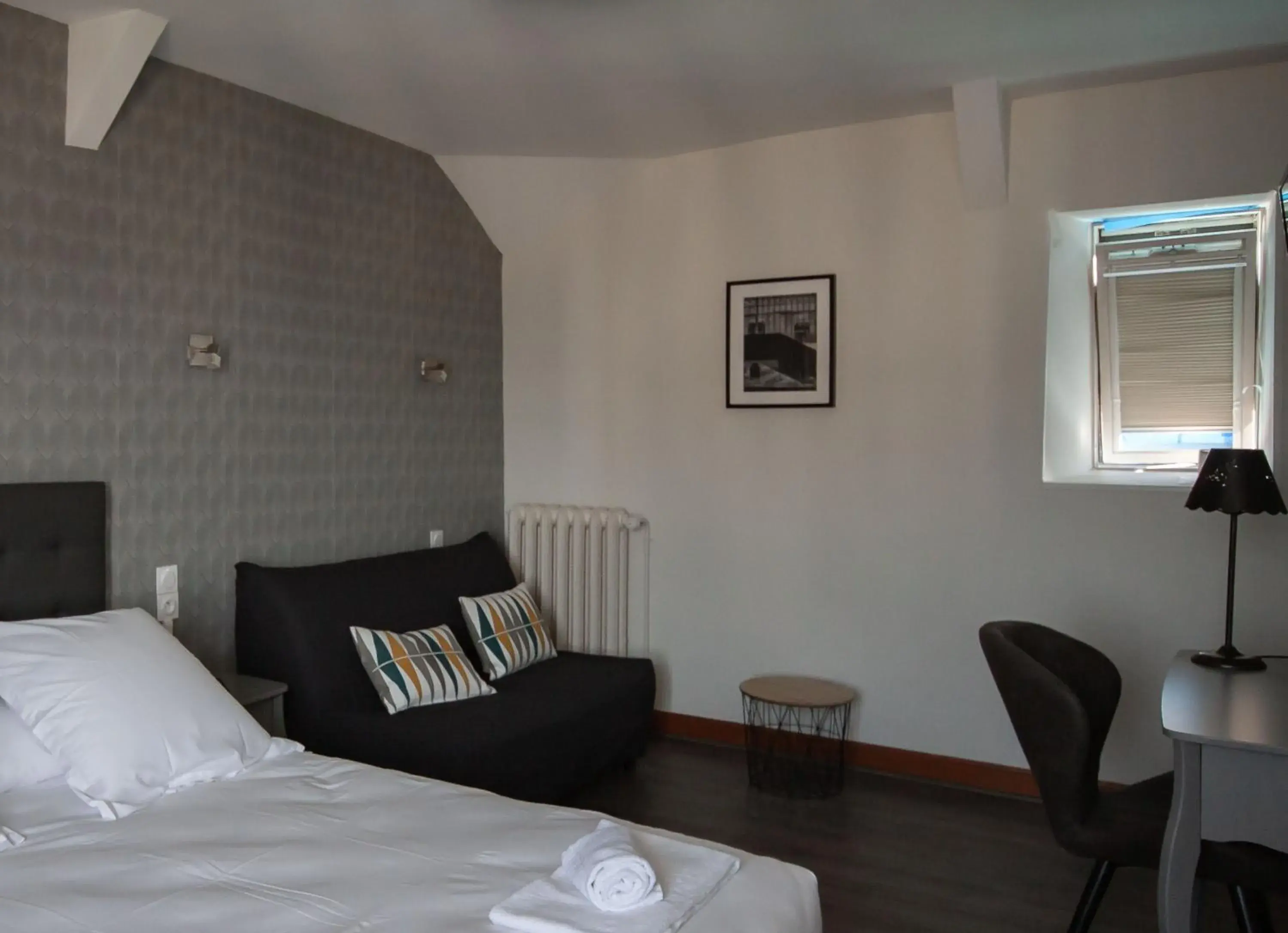 Deluxe Double Room with Extra Bed in lhotel Deluxe Double Room with Extra Bed in lhotel