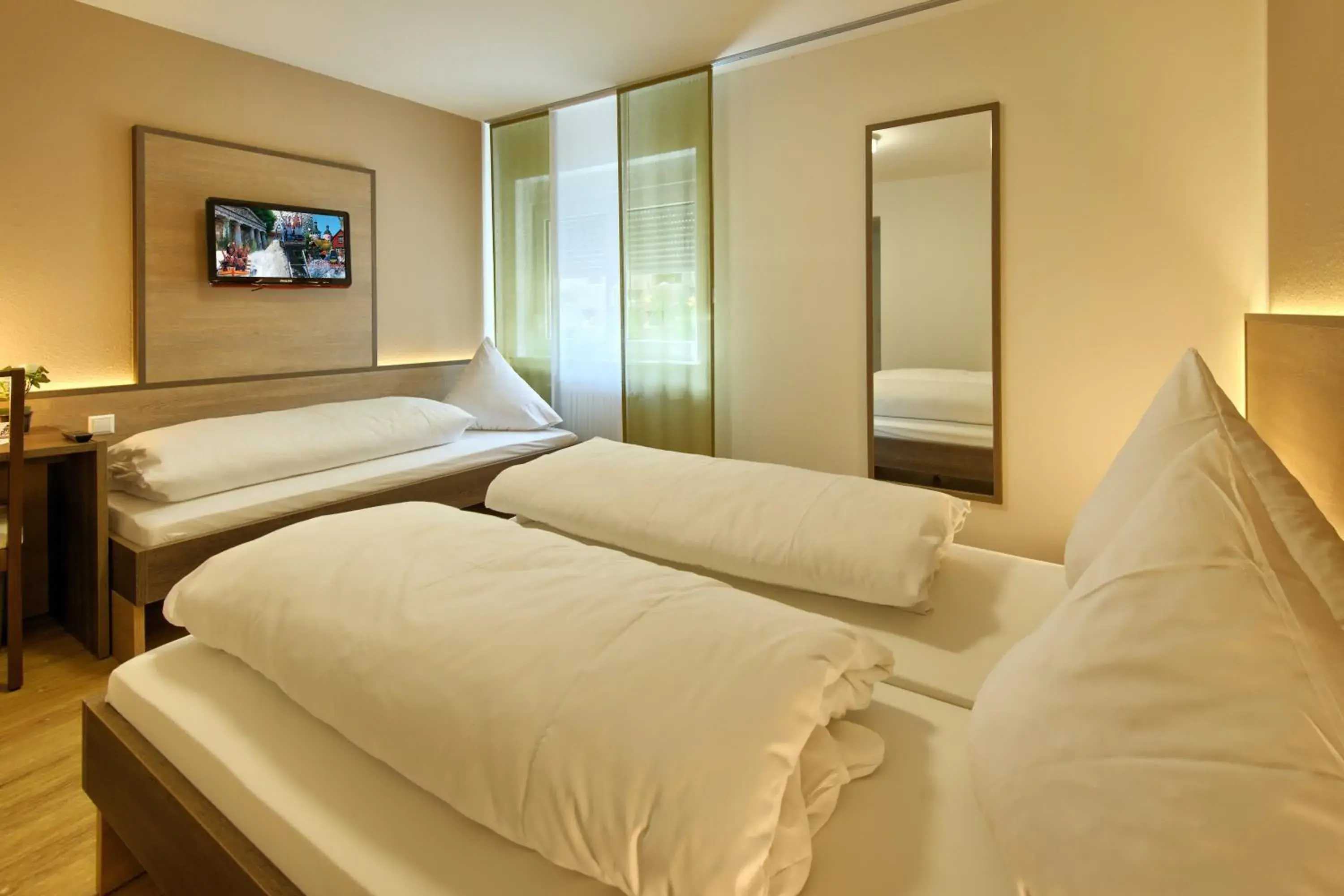 Triple Room - Basement in Hotel Mythos Triple Room - Basement in Hotel Mythos