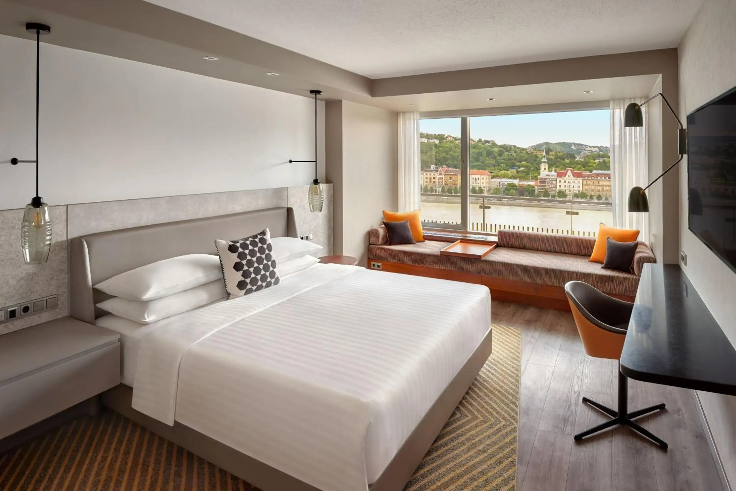 Deluxe Room, Guest room, 1 King in Budapest Marriott Hotel Deluxe Room, Guest room, 1 King in Budapest Marriott Hotel