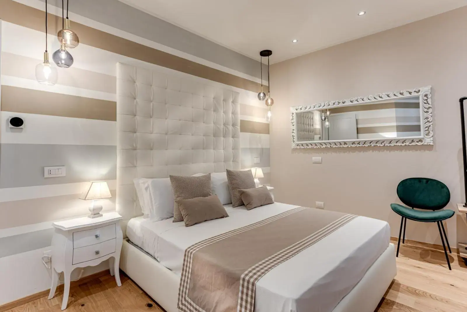 Superior Queen Room in b&b BORGO CAPITANO COLLECTION Albergo diffuso - Centro Storico Superior Queen Room in b&b BORGO CAPITANO COLLECTION Albergo diffuso - Centro Storico