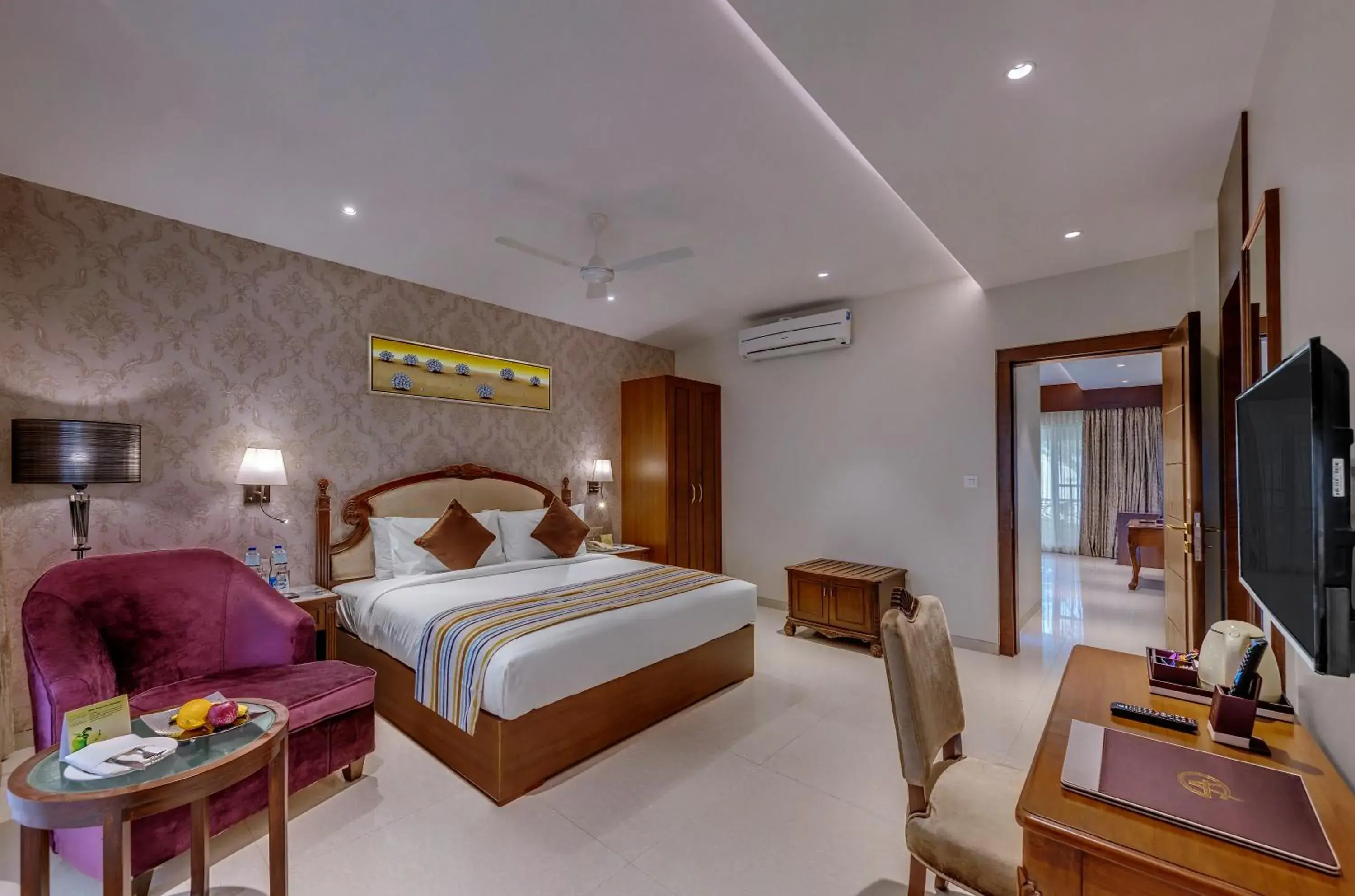 Hazel Suite With Bathtub and Balcony in Grand Victoria The Fern Resort & Spa, Panchgani - Mahabaleshwar Hazel Suite With Bathtub and Balcony in Grand Victoria The Fern Resort & Spa, Panchgani - Mahabaleshwar