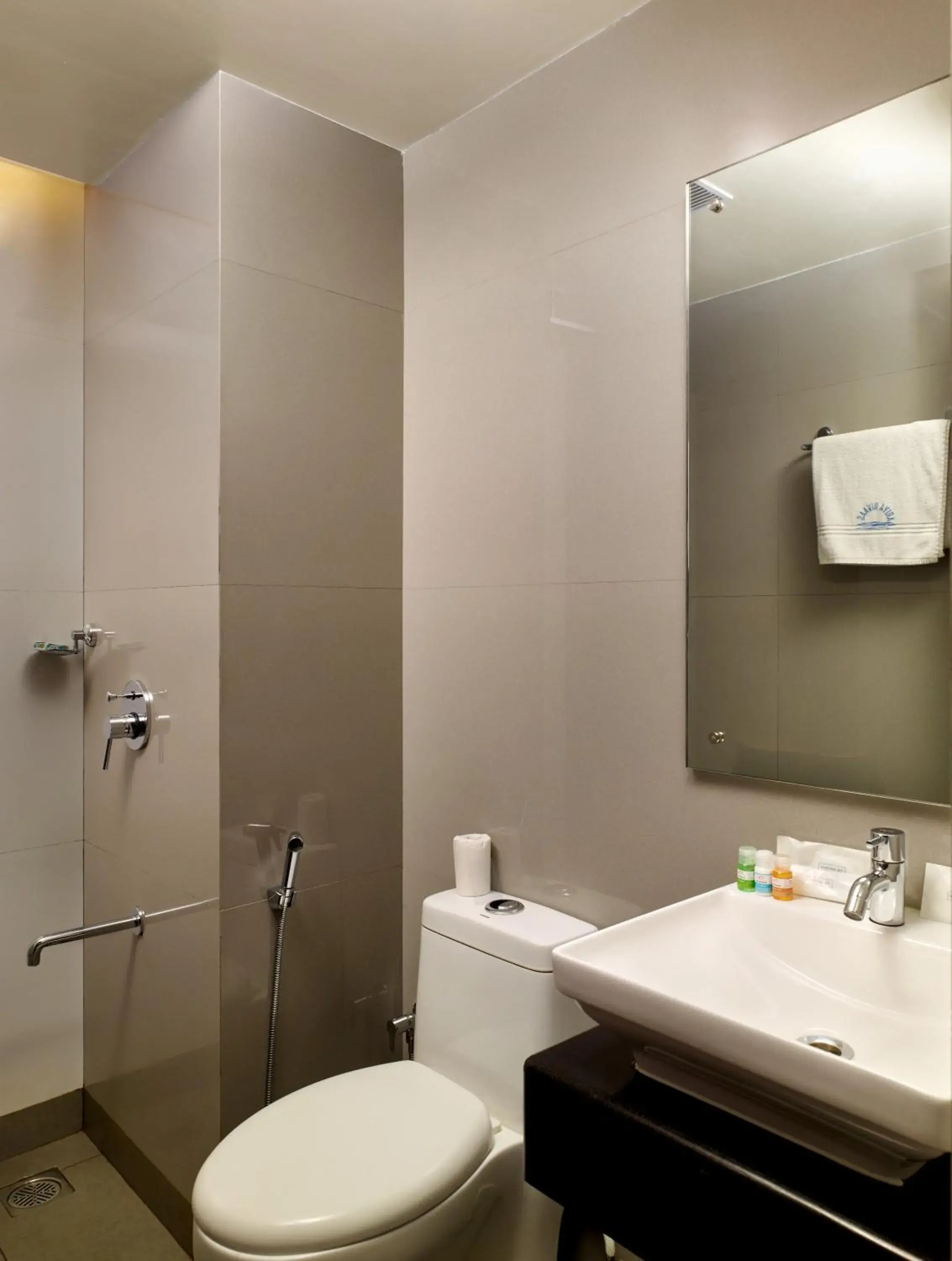 Superior Twin Room in Ariya Nivaas A Vegetarian Hotel Superior Twin Room in Ariya Nivaas A Vegetarian Hotel