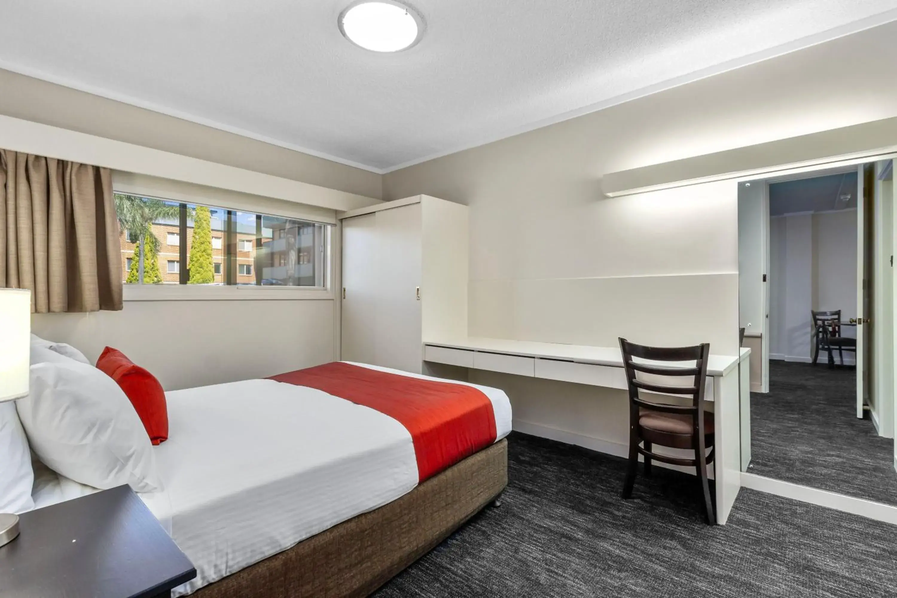 Standard Room with Free Wifi and Parking in Econo Lodge North Adelaide Standard Room with Free Wifi and Parking in Econo Lodge North Adelaide