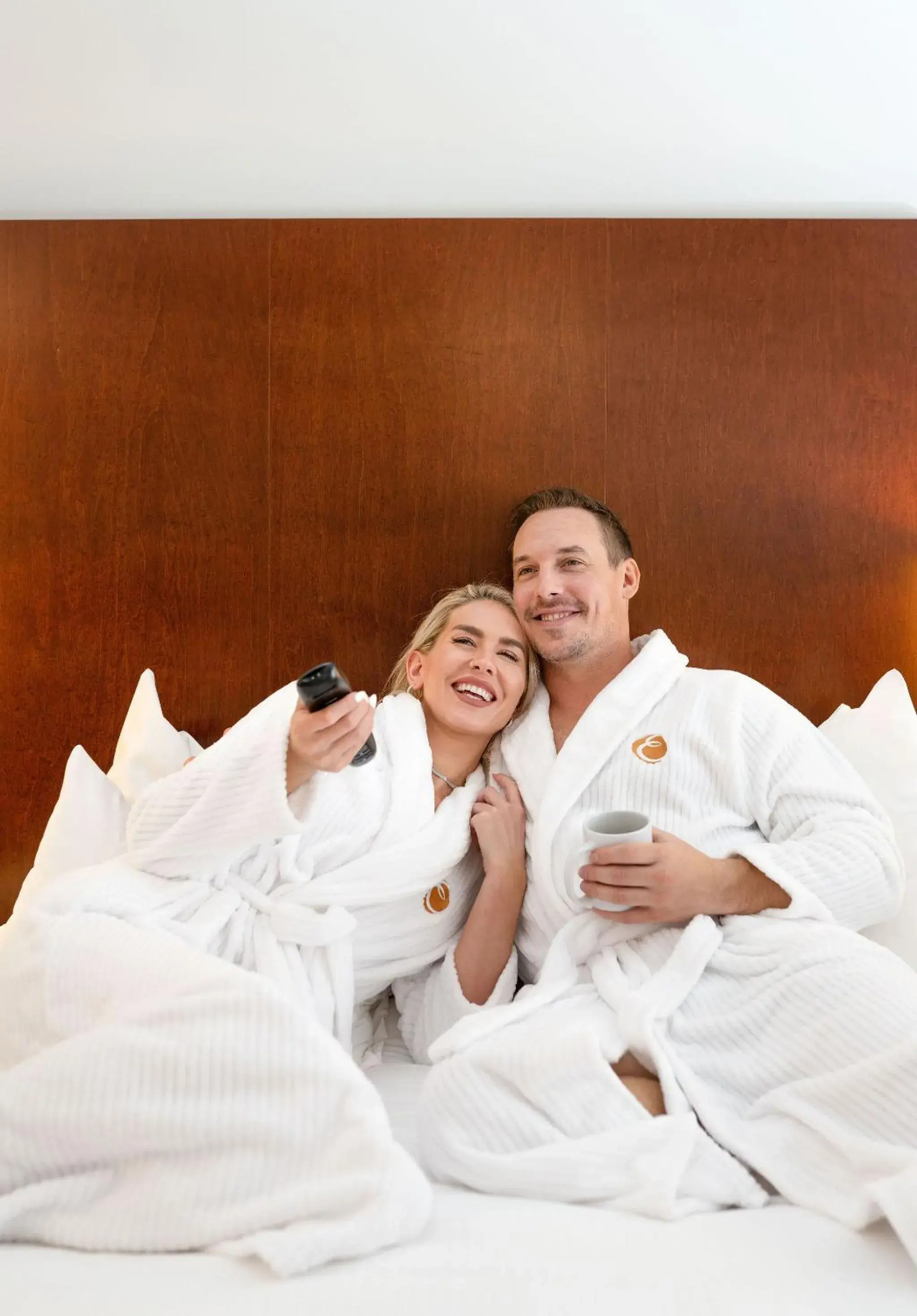 Queen Suite with Spa Bath in Executive Inn Whistler Queen Suite with Spa Bath in Executive Inn Whistler