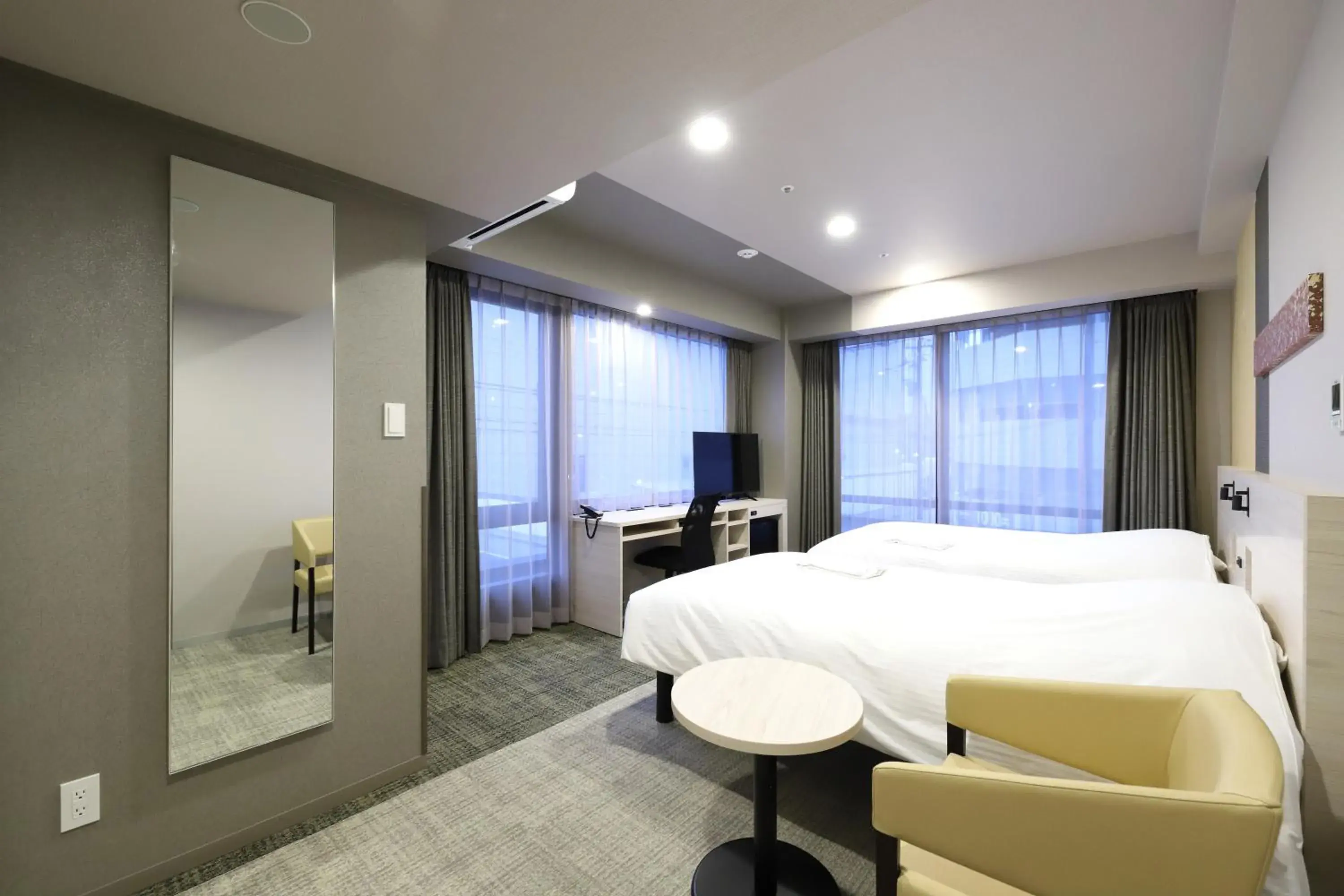 Corner Twin Room with View in Smile Hotel Kanazawa Nishiguchi Ekimae Corner Twin Room with View in Smile Hotel Kanazawa Nishiguchi Ekimae