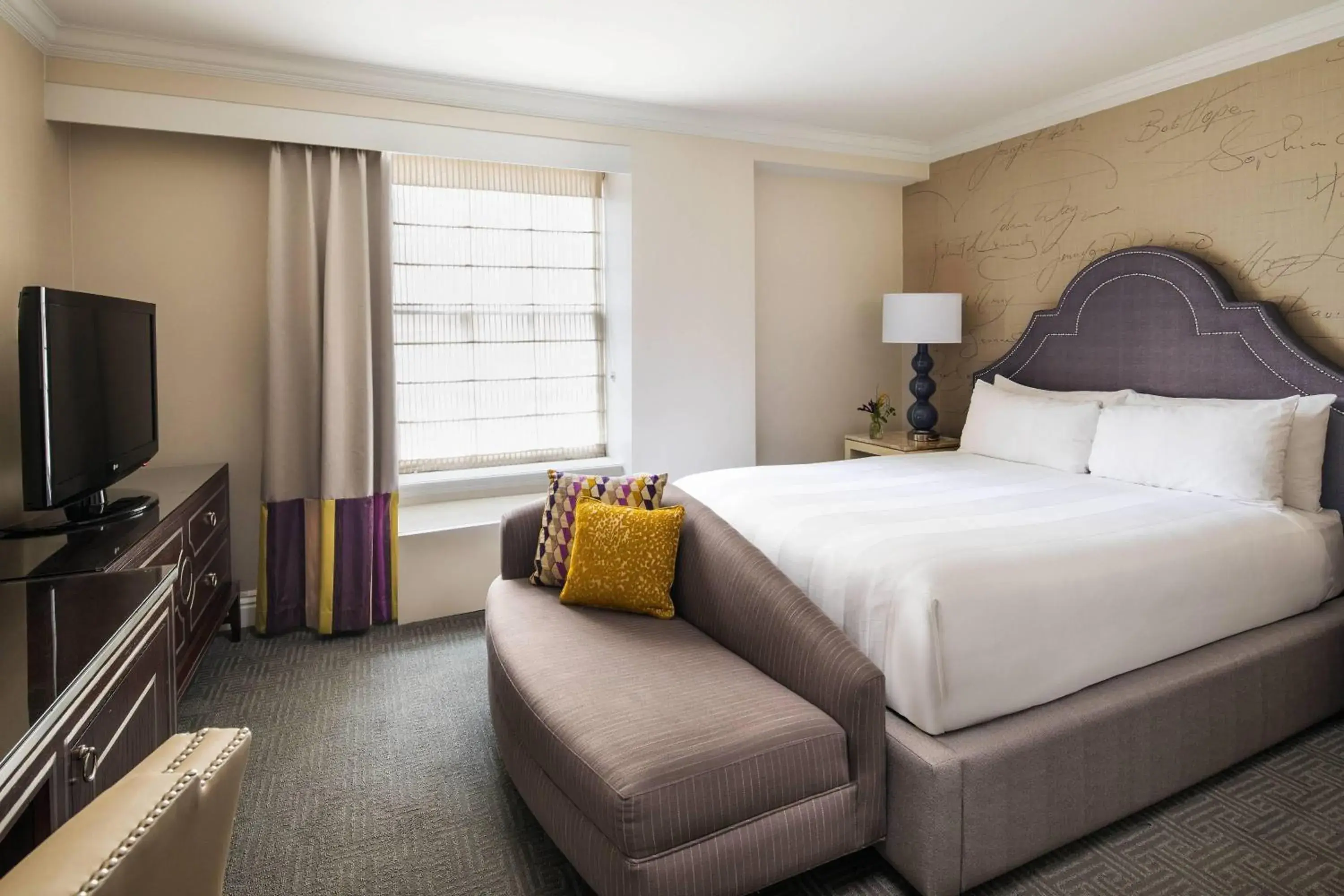 Queen Room in The Mayflower Hotel, Autograph Collection Queen Room in The Mayflower Hotel, Autograph Collection