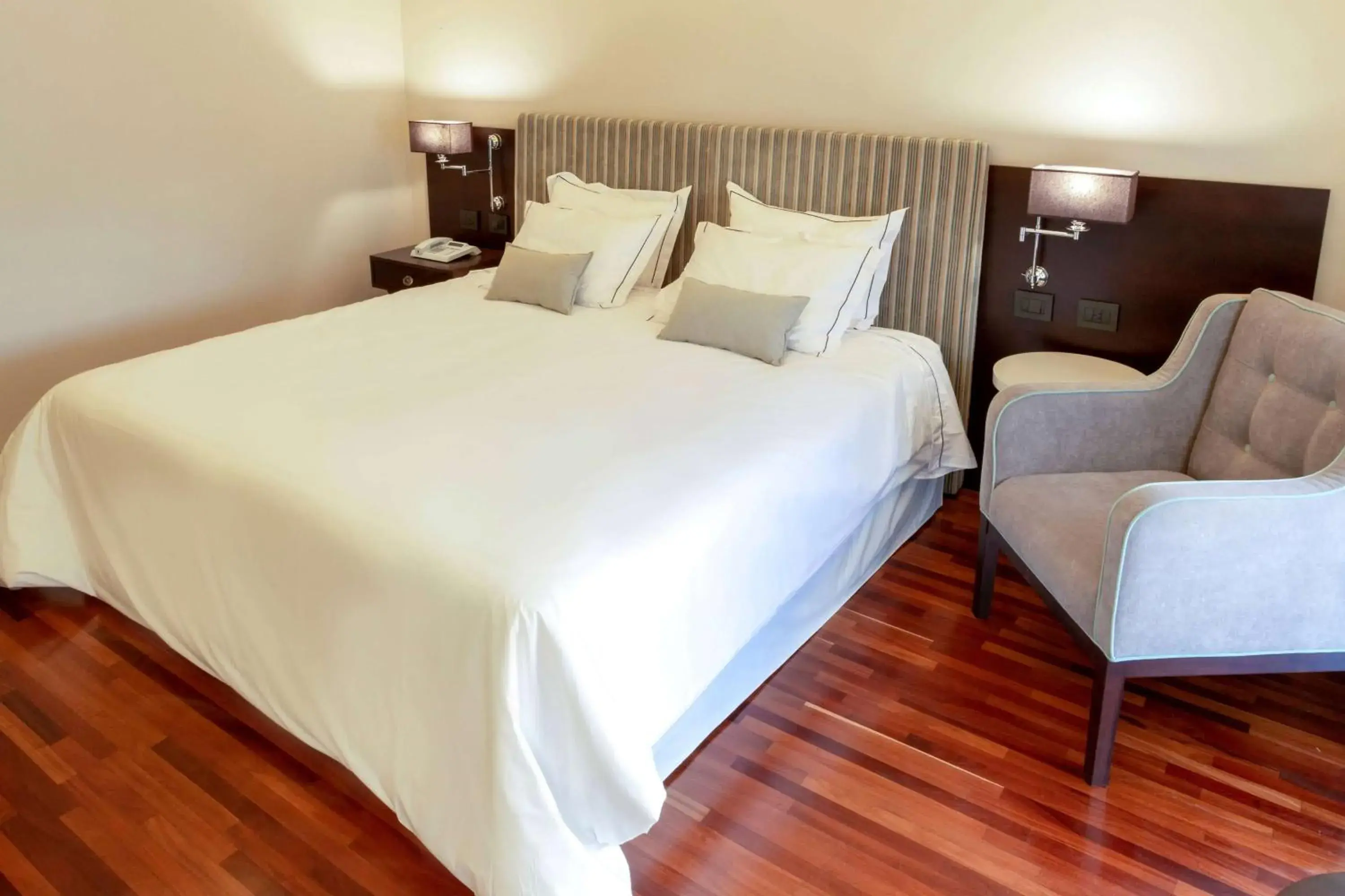 Superior King Room - Non-Smoking in Esplendor by Wyndham Buenos Aires Tango Superior King Room - Non-Smoking in Esplendor by Wyndham Buenos Aires Tango