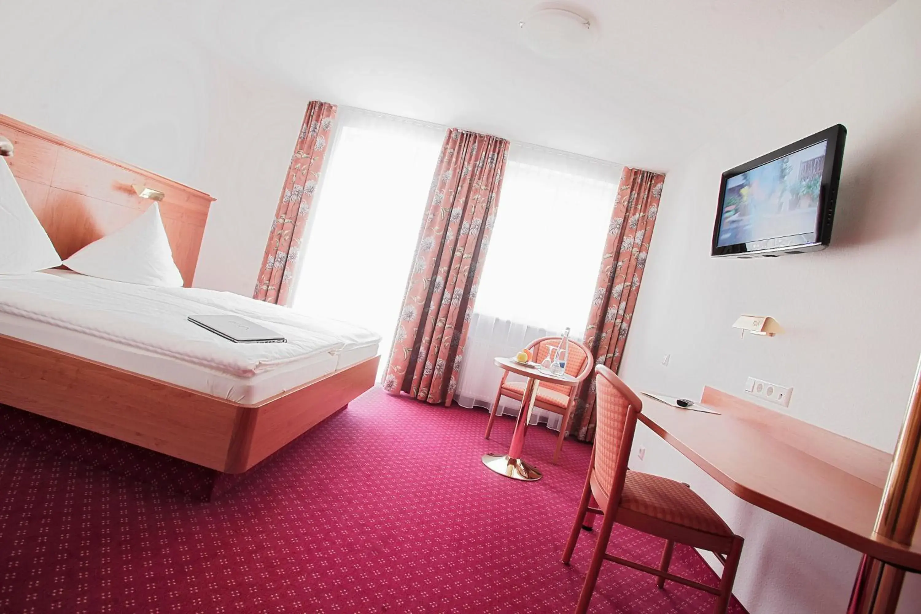 Comfort Double or Twin Room - single occupancy in Hotel Hirsch Comfort Double or Twin Room - single occupancy in Hotel Hirsch