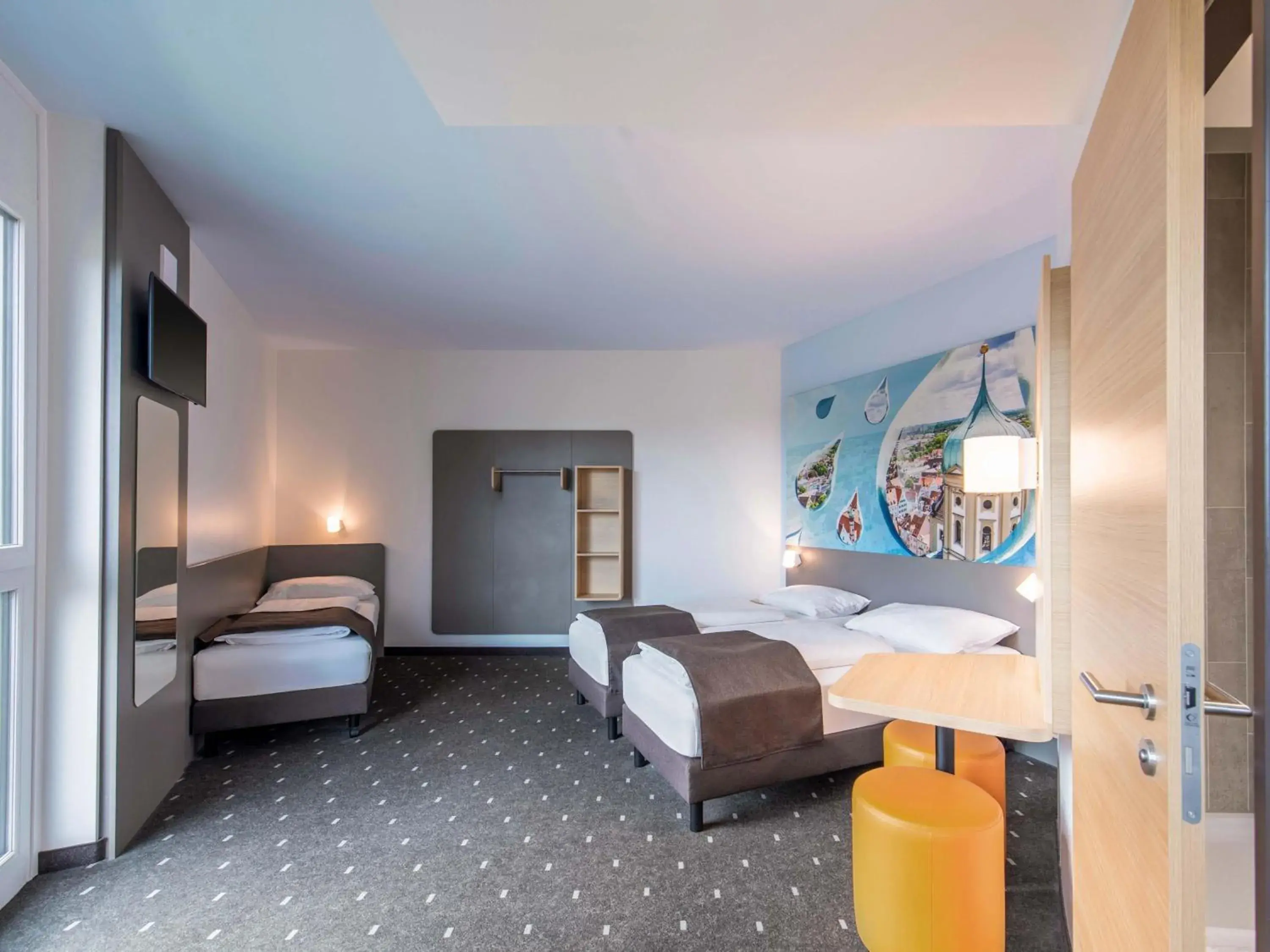 Triple Room in B&B Hotel Augsburg-Nord Triple Room in B&B Hotel Augsburg-Nord