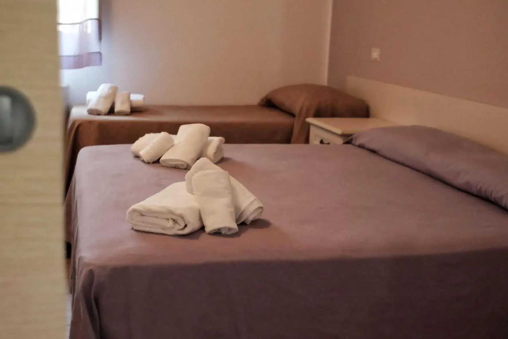 Double Room with Private Bathroom - single occupancy in Agriturismo ALBACHIARA Double Room with Private Bathroom - single occupancy in Agriturismo ALBACHIARA