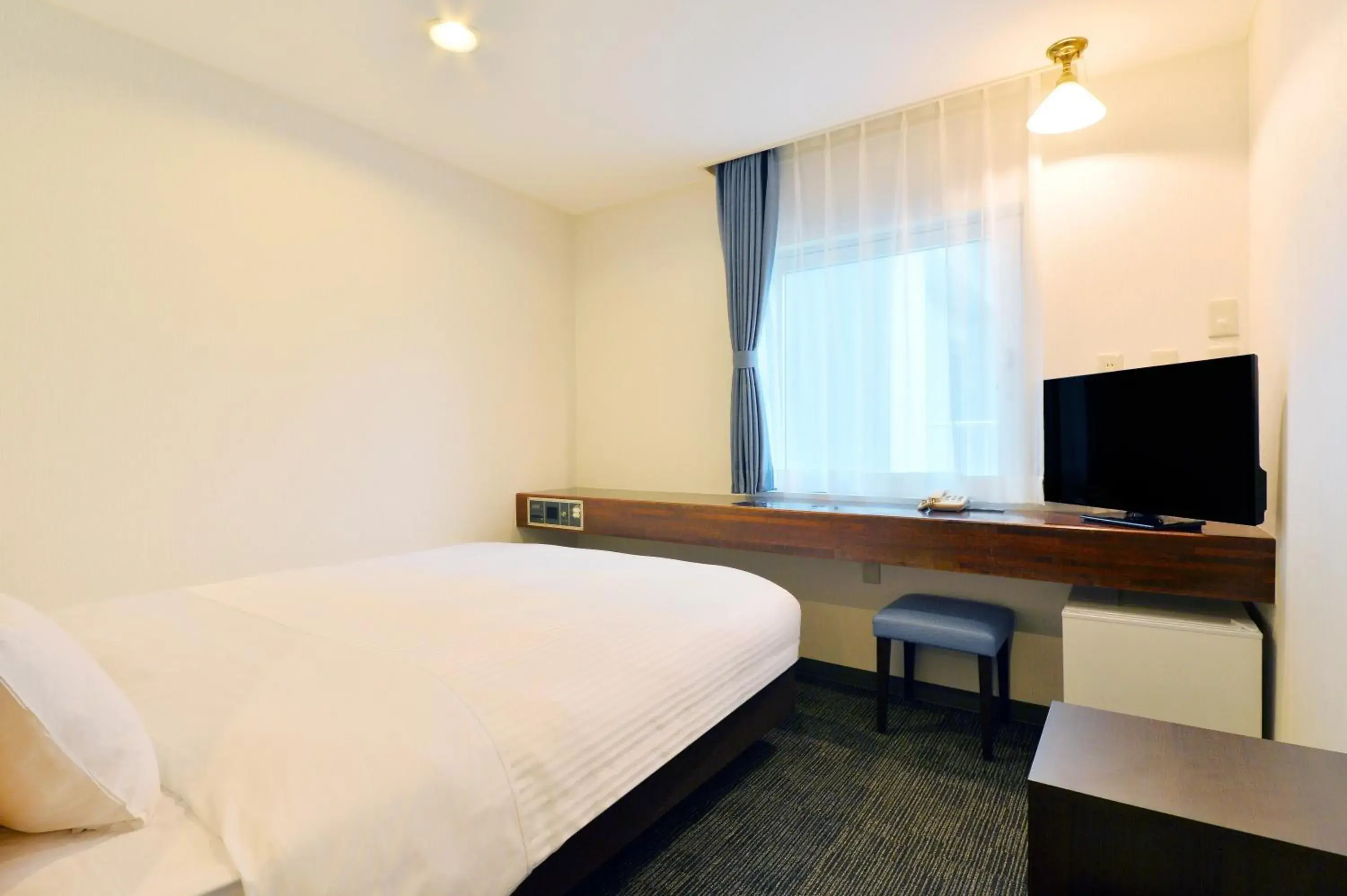 Comfort Queen Room - single occupancy - Housekeeping is Optional with Additional Cost - Non- Smoking in Smile Hotel Hakodate Comfort Queen Room - single occupancy - Housekeeping is Optional with Additional Cost - Non- Smoking in Smile Hotel Hakodate
