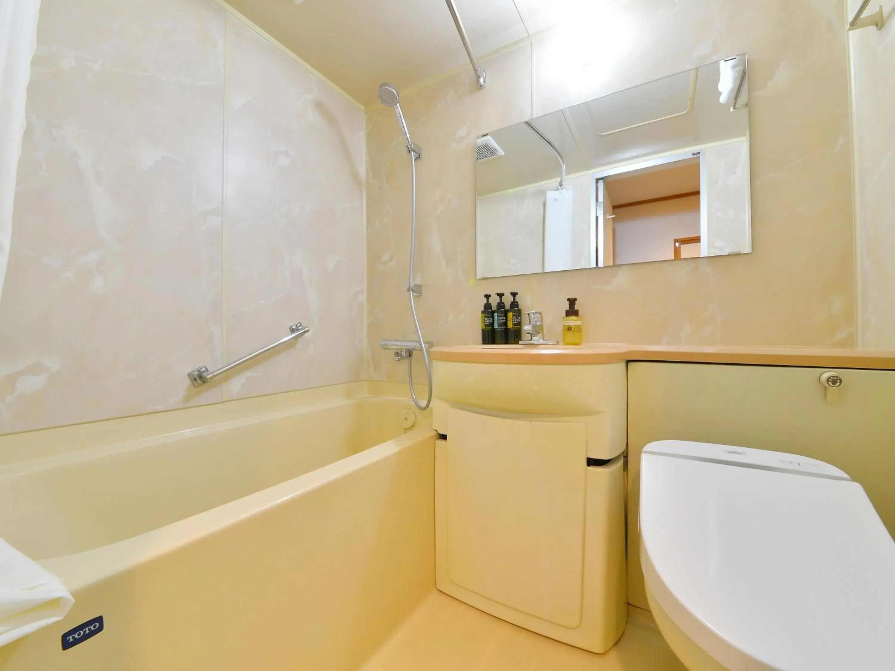 Standard Double Room - single occupancy - House Keeping is Optional with Additional Cost - Smoking in Smile Hotel Hakodate Standard Double Room - single occupancy - House Keeping is Optional with Additional Cost - Smoking in Smile Hotel Hakodate