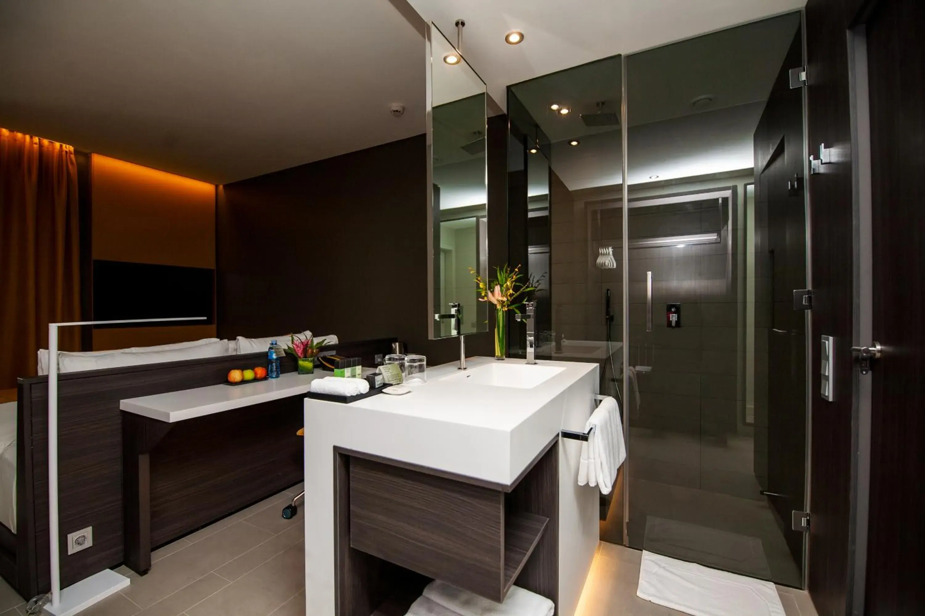 Standard Double Room in Noom Hotel Abidjan Plateau Standard Double Room in Noom Hotel Abidjan Plateau