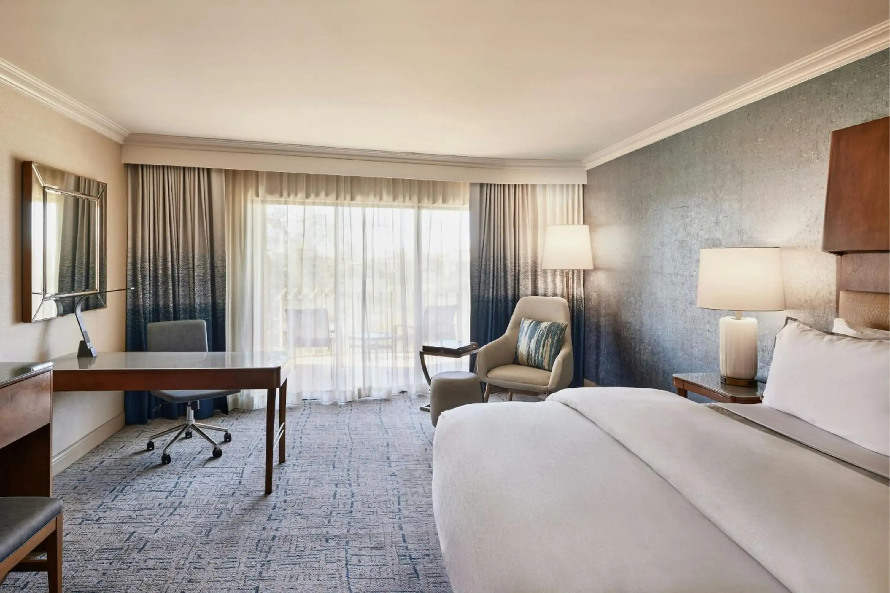 Guest room, 1 King, Balcony in The Westin La Paloma Resort & Spa Guest room, 1 King, Balcony in The Westin La Paloma Resort & Spa