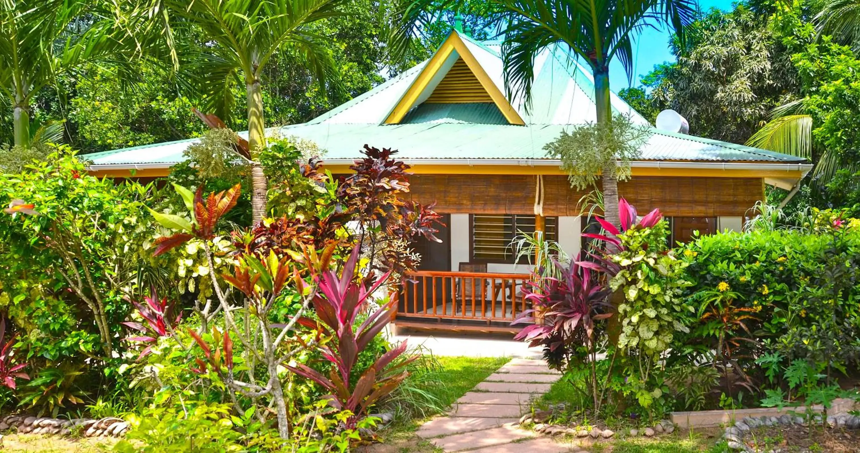 Standard Bungalow in Cocotier du Rocher Standard Bungalow in Cocotier du Rocher