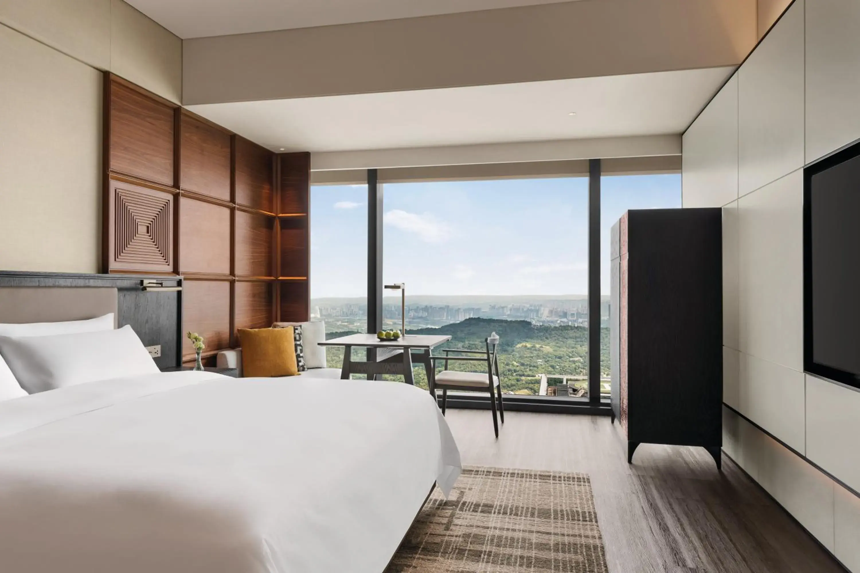 Grand Deluxe King Room in Shangri-La Nanning - The tallest hotel worldwide in Shangri-La Group Grand Deluxe King Room in Shangri-La Nanning - The tallest hotel worldwide in Shangri-La Group