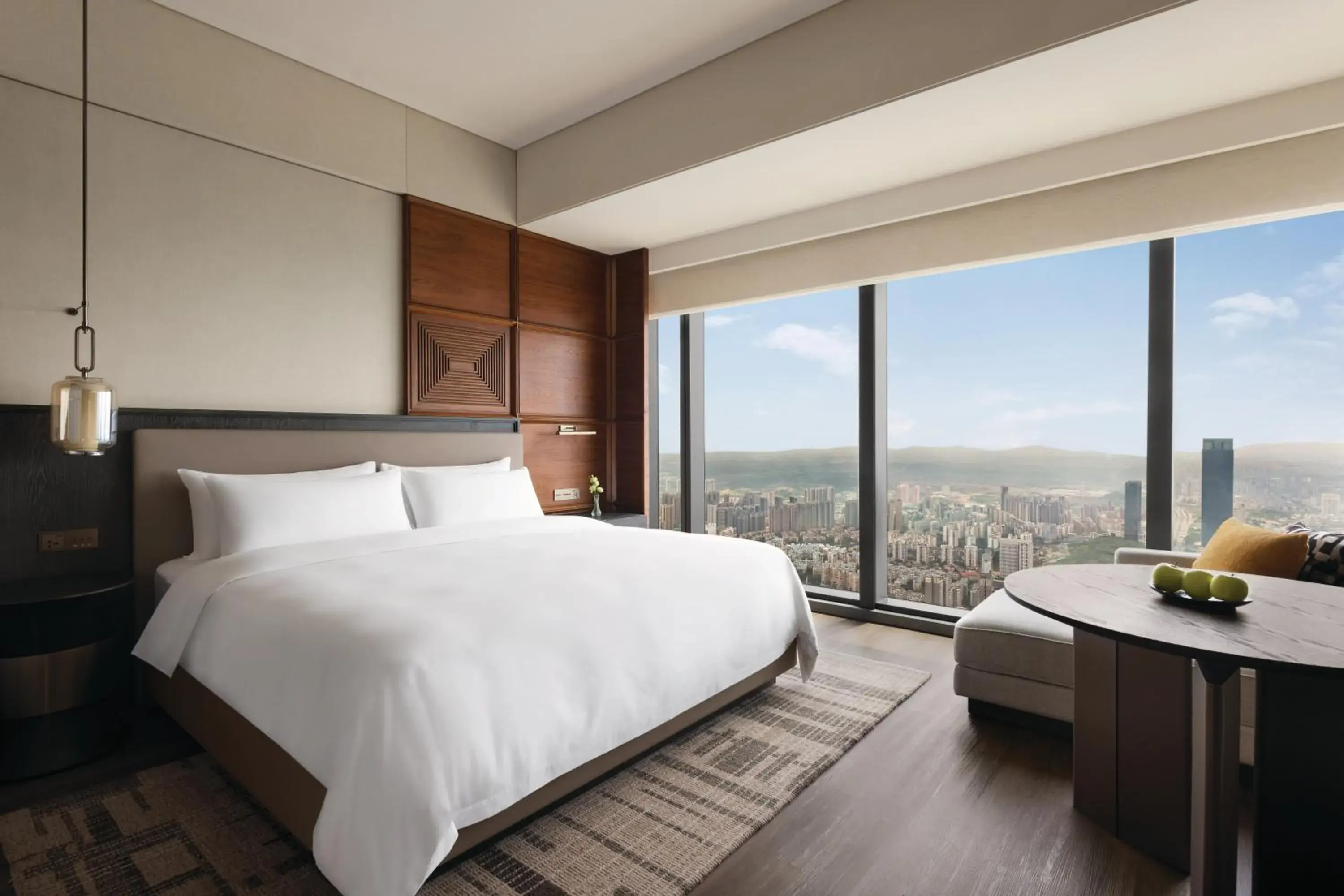 Deluxe Double Room in Shangri-La Nanning - The tallest hotel worldwide in Shangri-La Group Deluxe Double Room in Shangri-La Nanning - The tallest hotel worldwide in Shangri-La Group