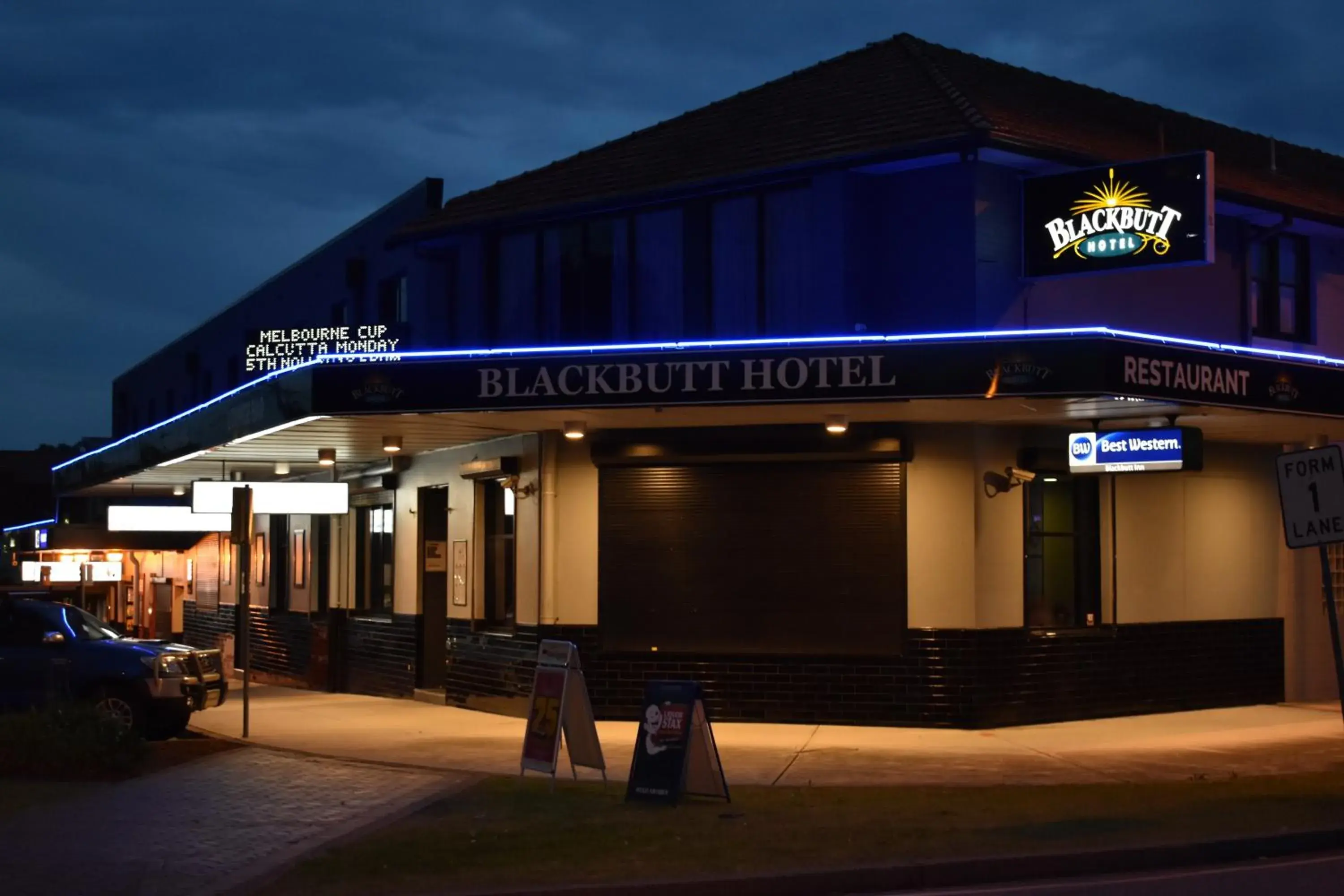 Deluxe Twin Room in Best Western Blackbutt Inn Deluxe Twin Room in Best Western Blackbutt Inn