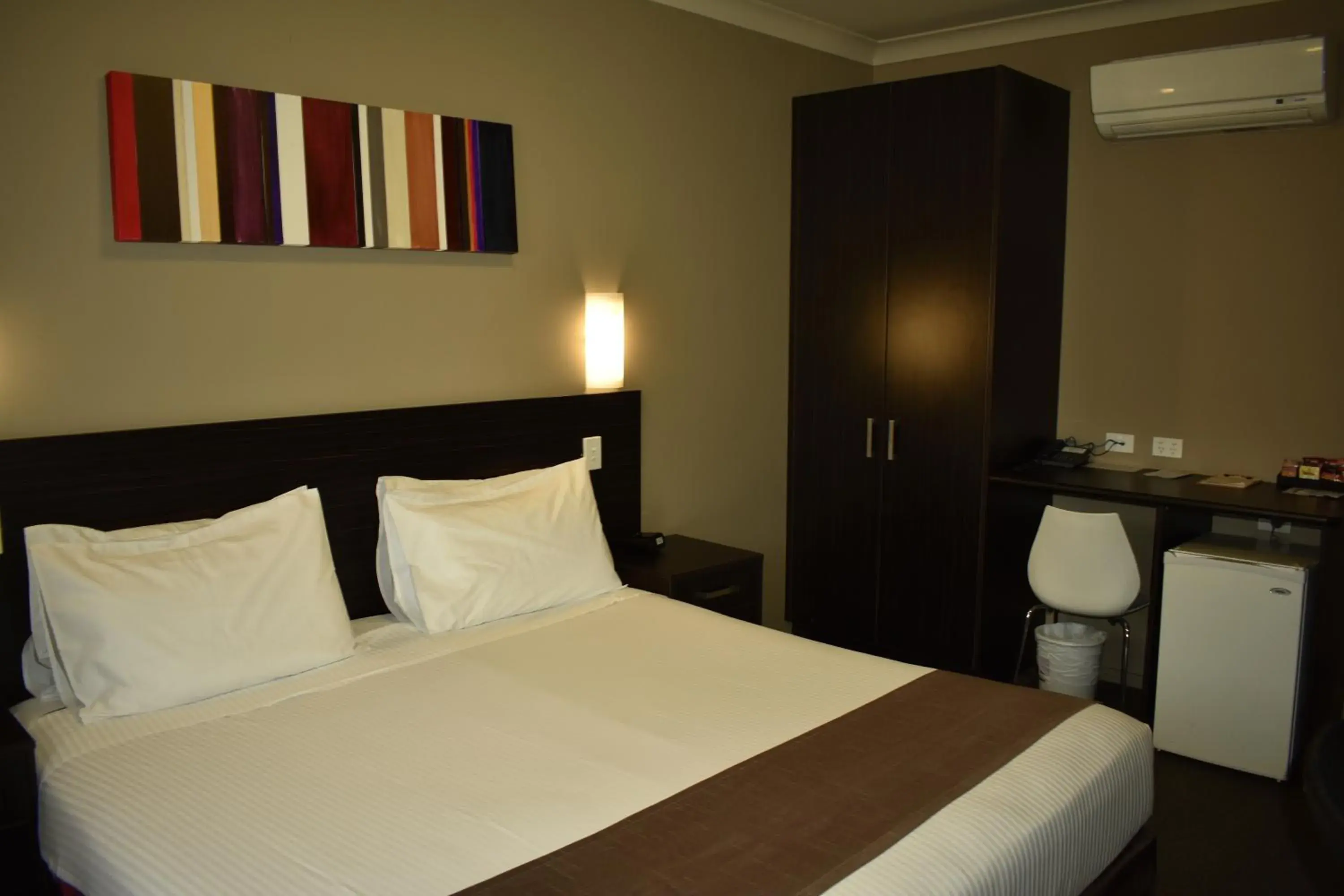 King Room in Best Western Blackbutt Inn King Room in Best Western Blackbutt Inn