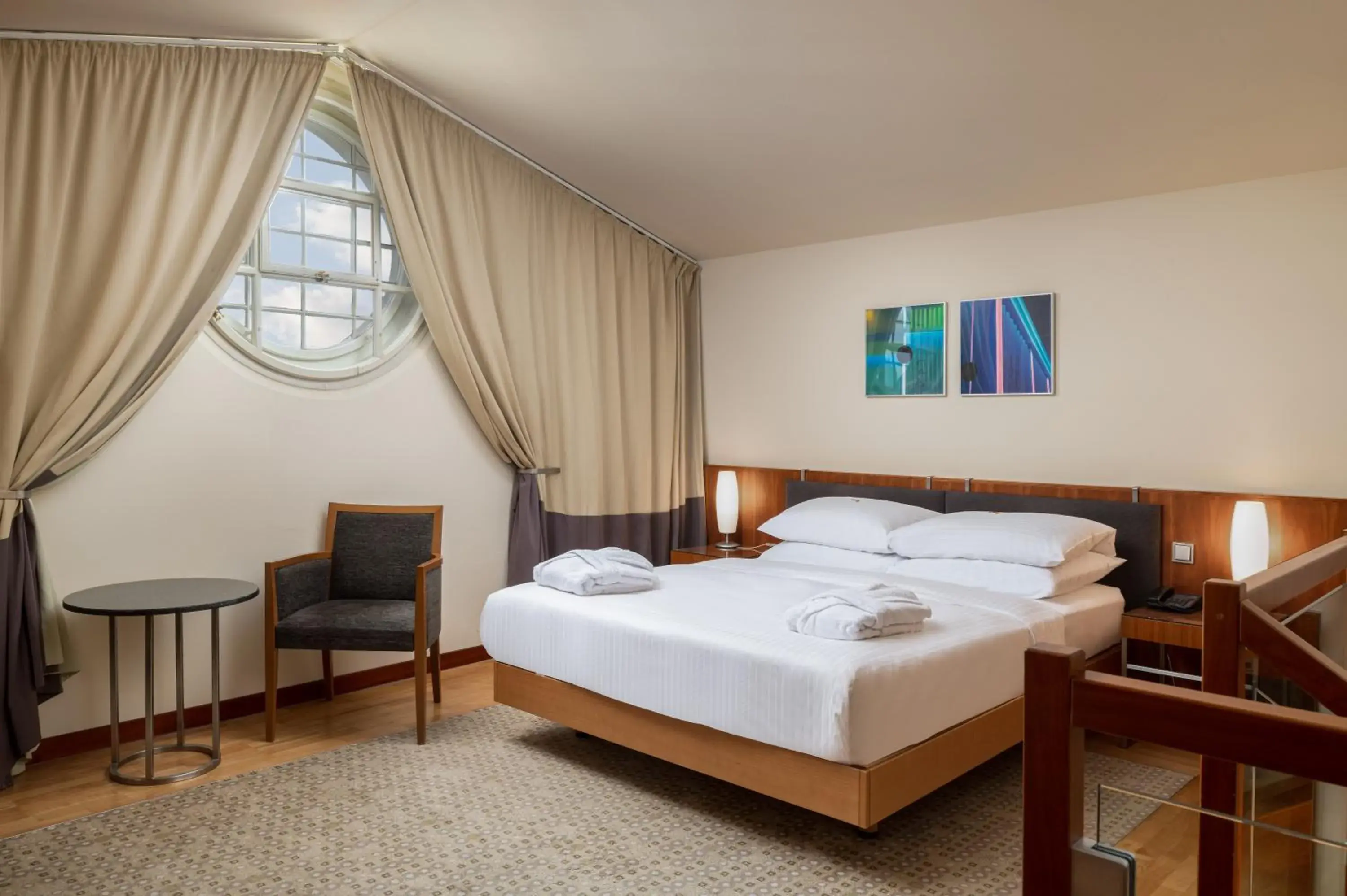 Deluxe Loft in K+K Hotel Central Deluxe Loft in K+K Hotel Central