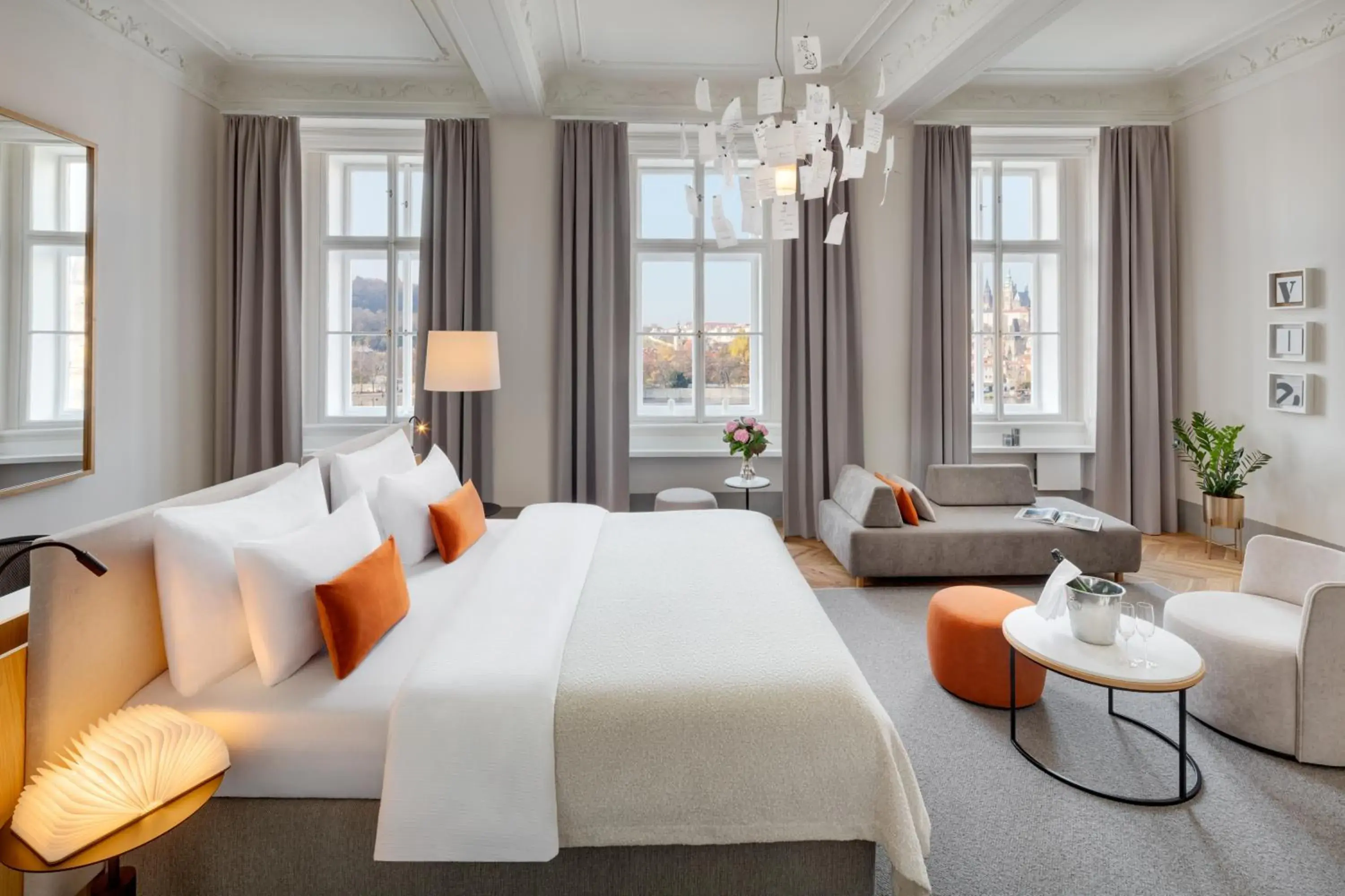 Royal Suite with Castle View in Hotel BOOKQUET Royal Suite with Castle View in Hotel BOOKQUET