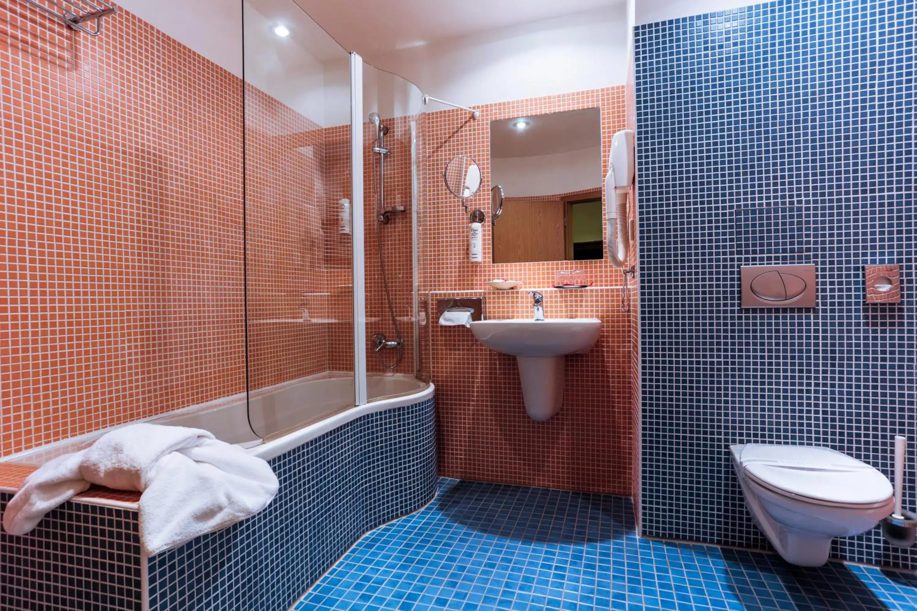 Deluxe Double Room with Bath in Hotel Panorama Deluxe Double Room with Bath in Hotel Panorama