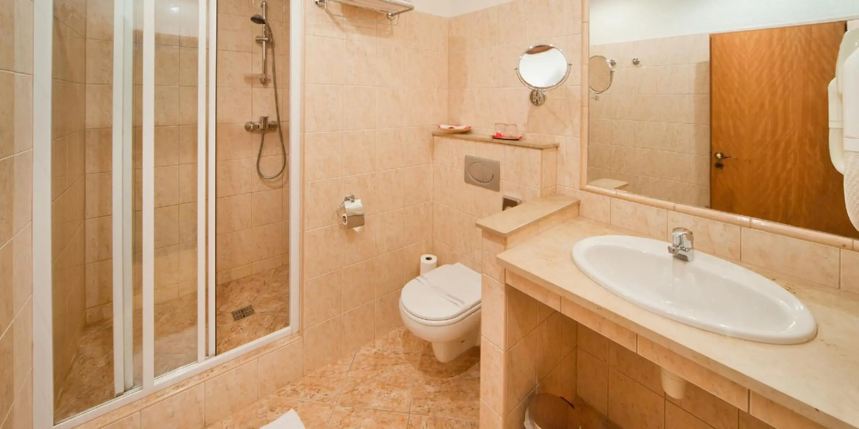 Twin Room (1-2 Adults) in Hotel Panorama Twin Room (1-2 Adults) in Hotel Panorama