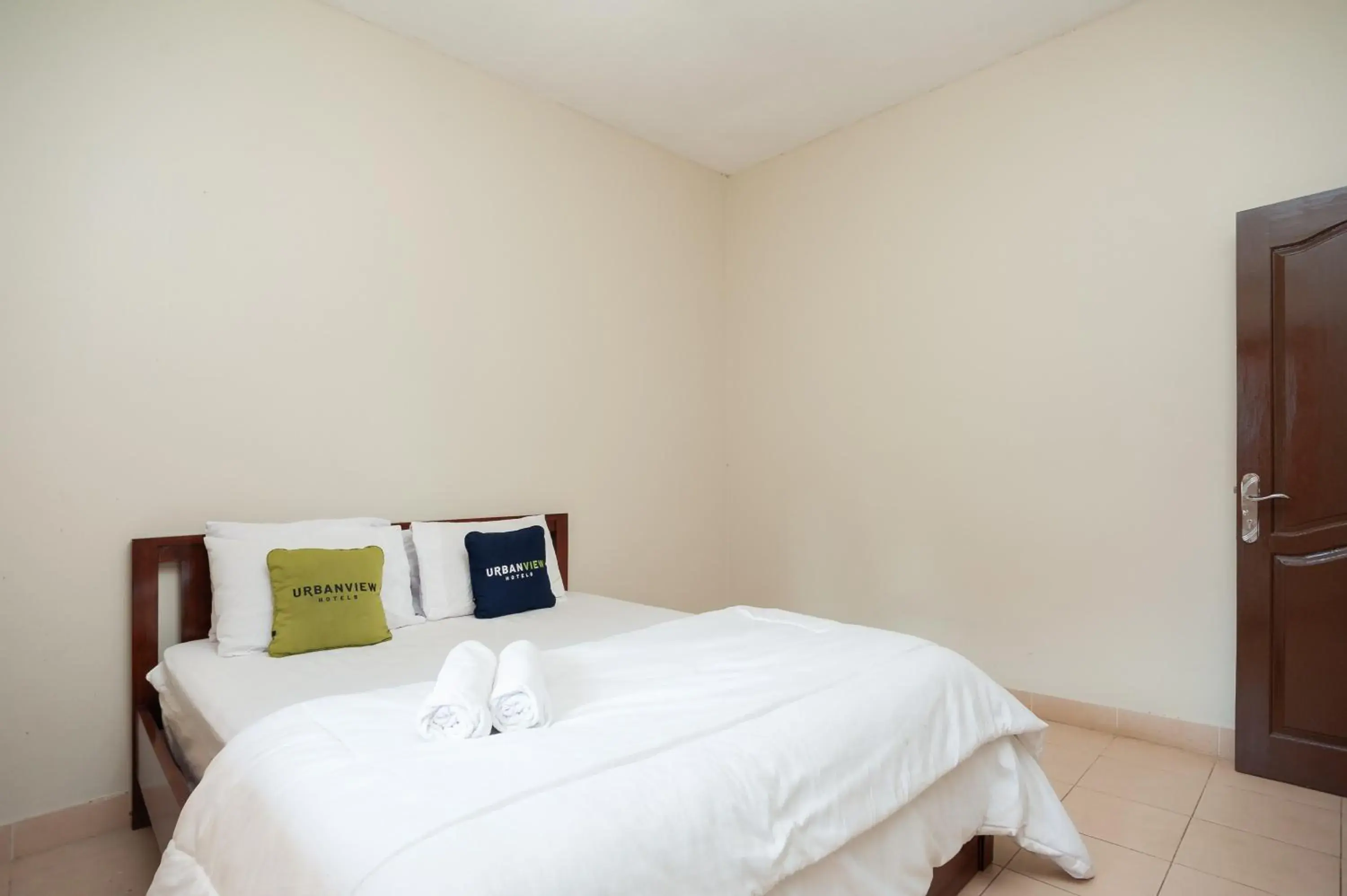 Urbanview Hotel Syariah Insani Cisarua Puncak Urbanview Hotel Syariah Insani Cisarua Puncak