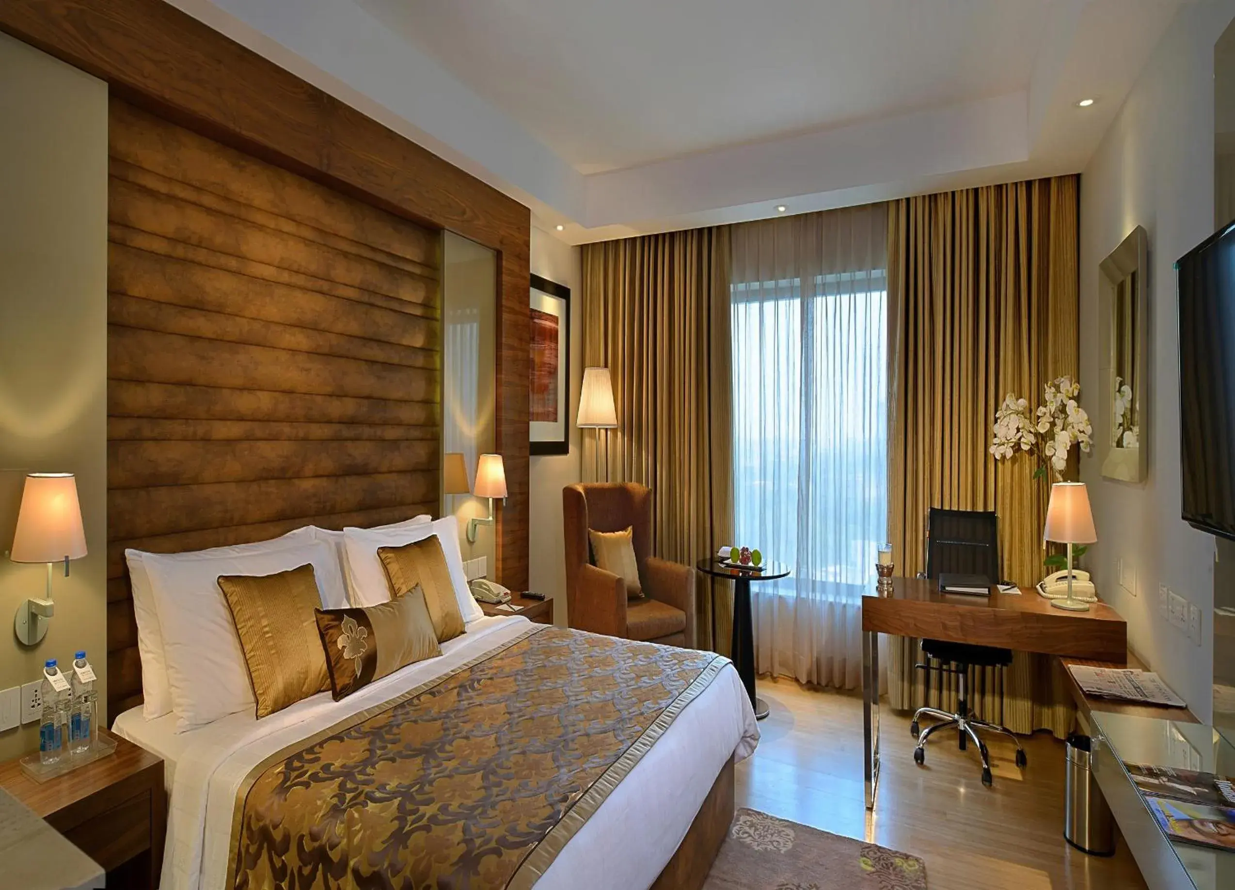 Deluxe Room in Fortune District Centre, Ghaziabad - Member ITC Hotels' Group Deluxe Room in Fortune District Centre, Ghaziabad - Member ITC Hotels' Group