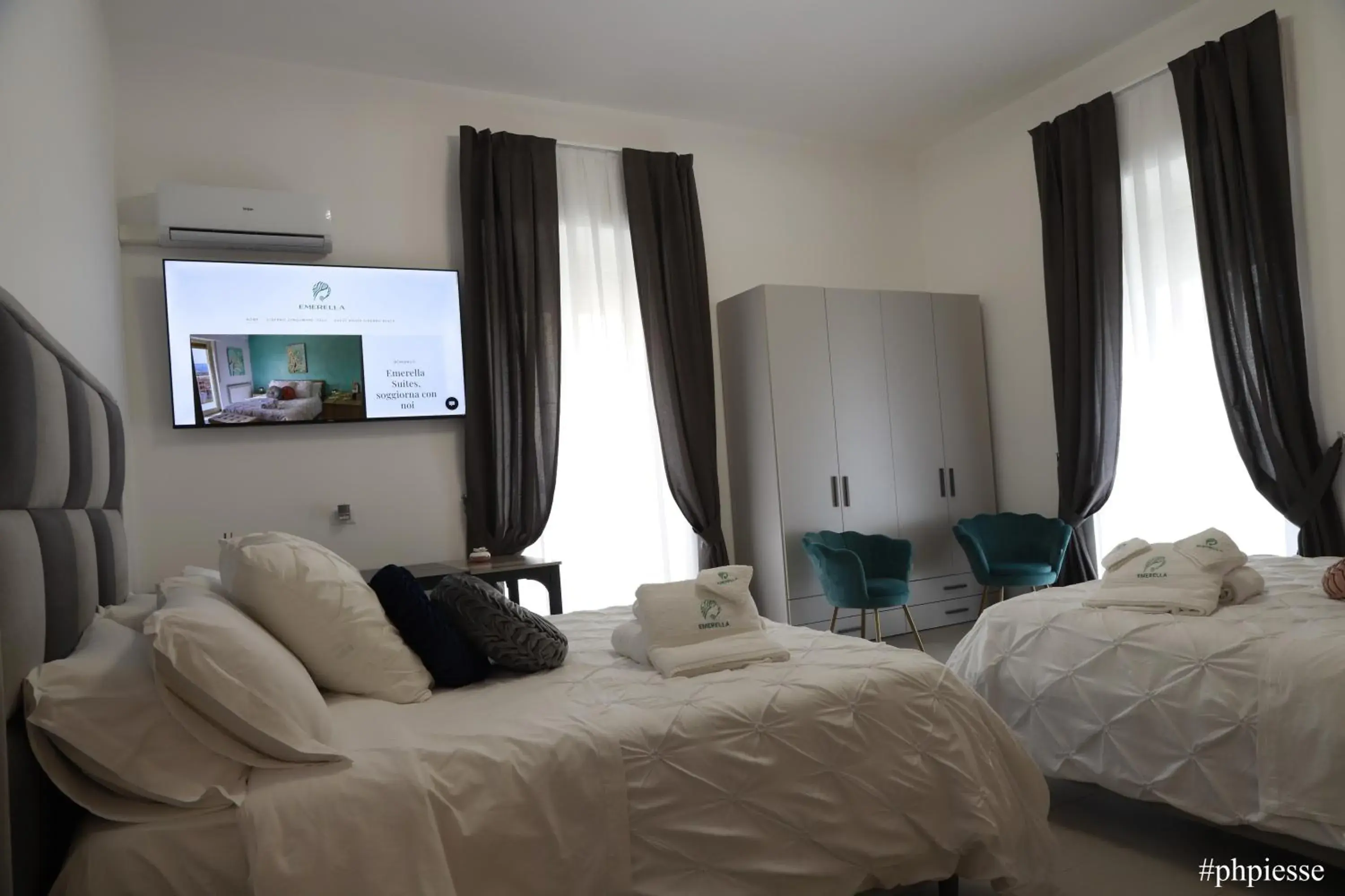 Superior Queen Room with Two Queen Beds in Emerella Luxury Suites-Siderno Lungomare Superior Queen Room with Two Queen Beds in Emerella Luxury Suites-Siderno Lungomare