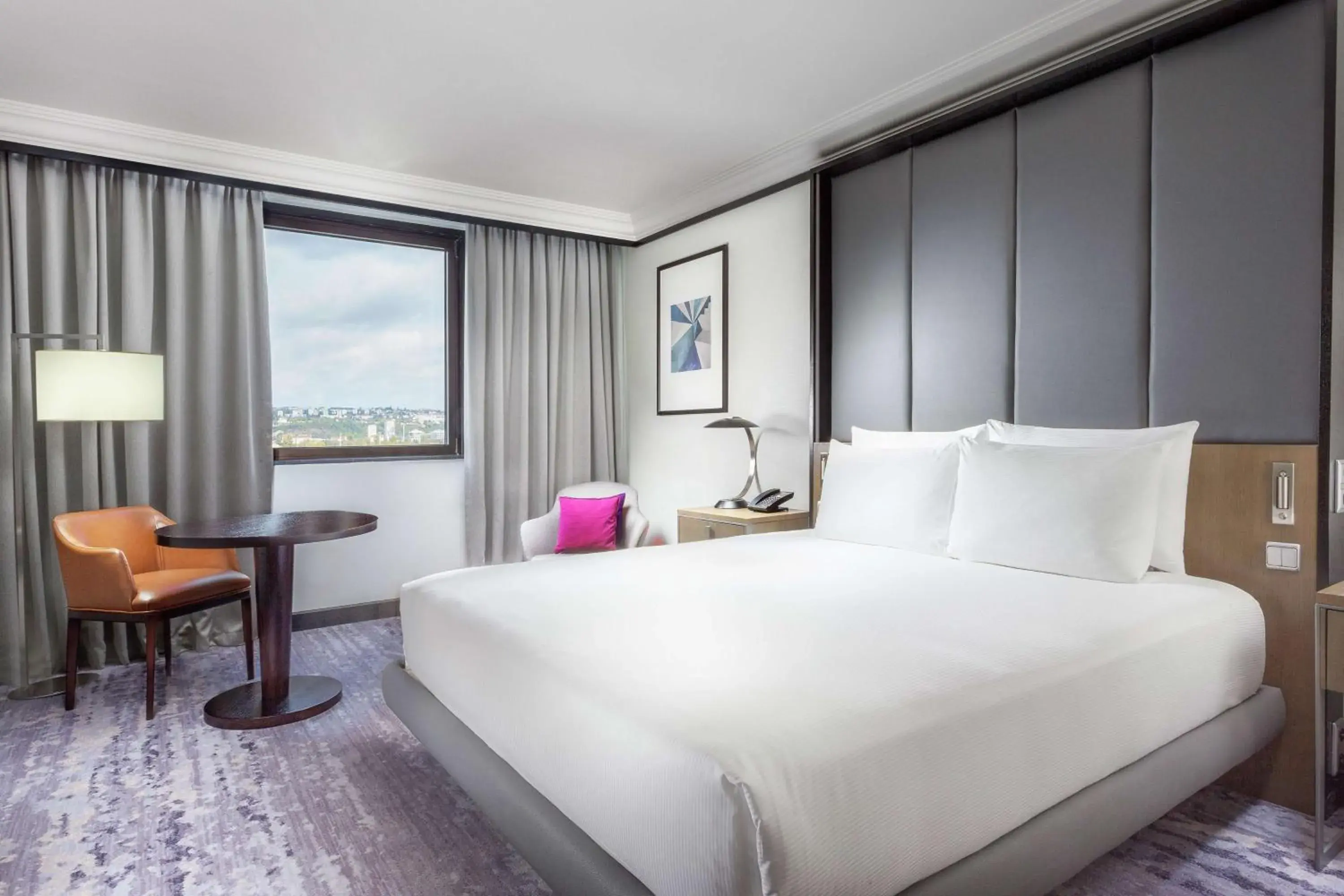 King Guest Room in Hilton Prague Hotel King Guest Room in Hilton Prague Hotel