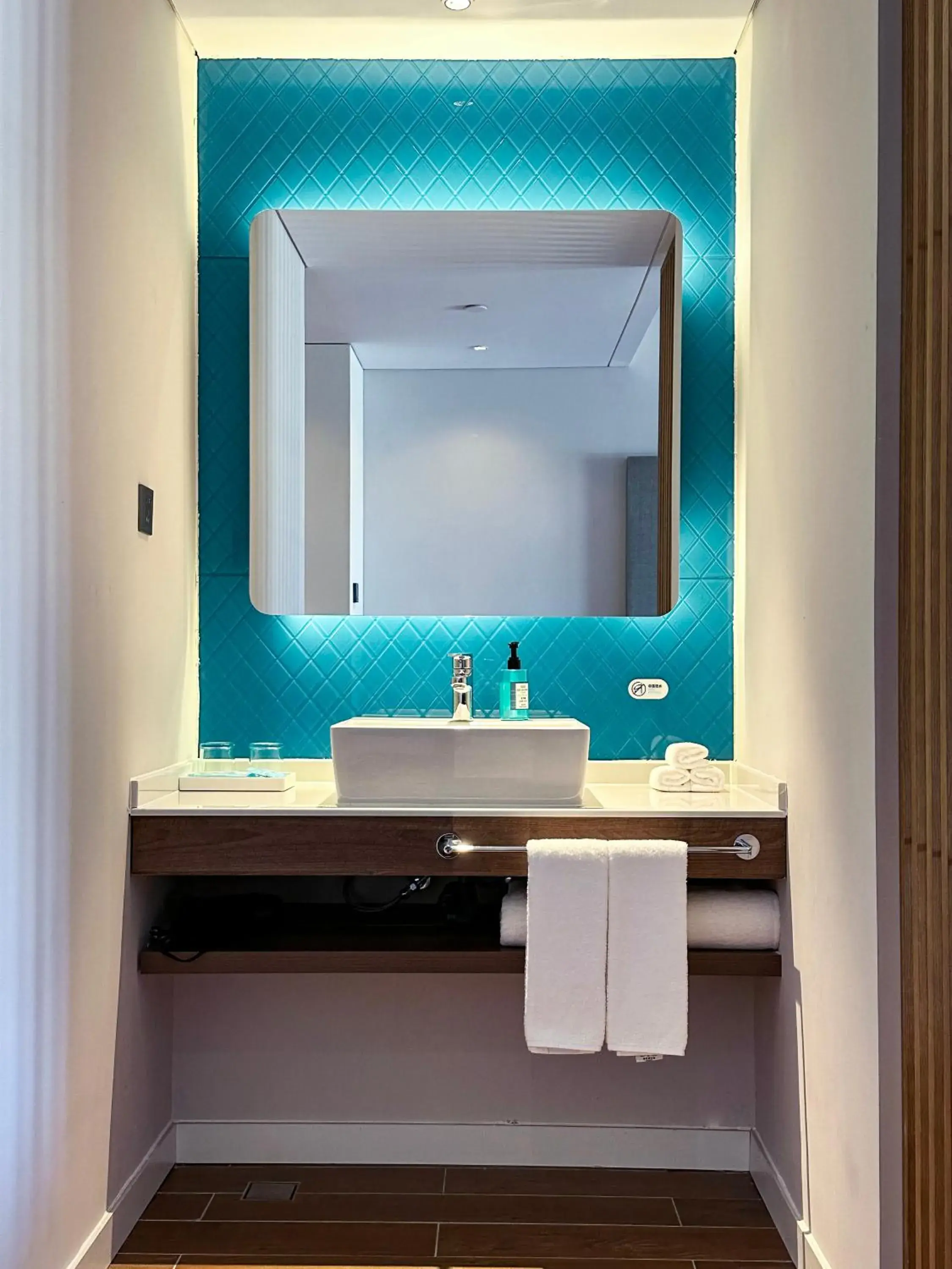 1 King and 1 Single Standard in Holiday Inn Express Chongli by IHG 1 King and 1 Single Standard in Holiday Inn Express Chongli by IHG