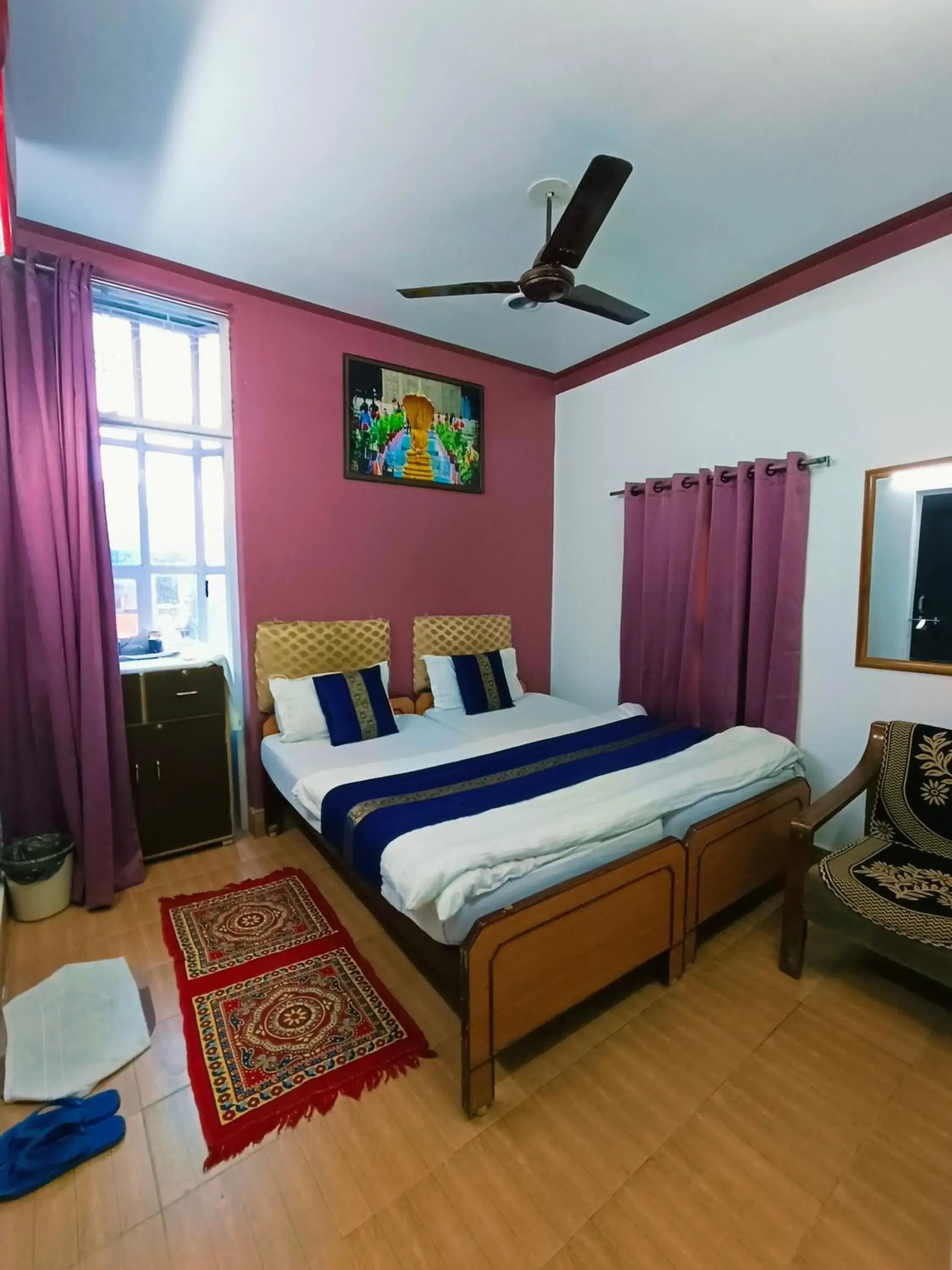 Deluxe Double Room in Baba Guest House Deluxe Double Room in Baba Guest House