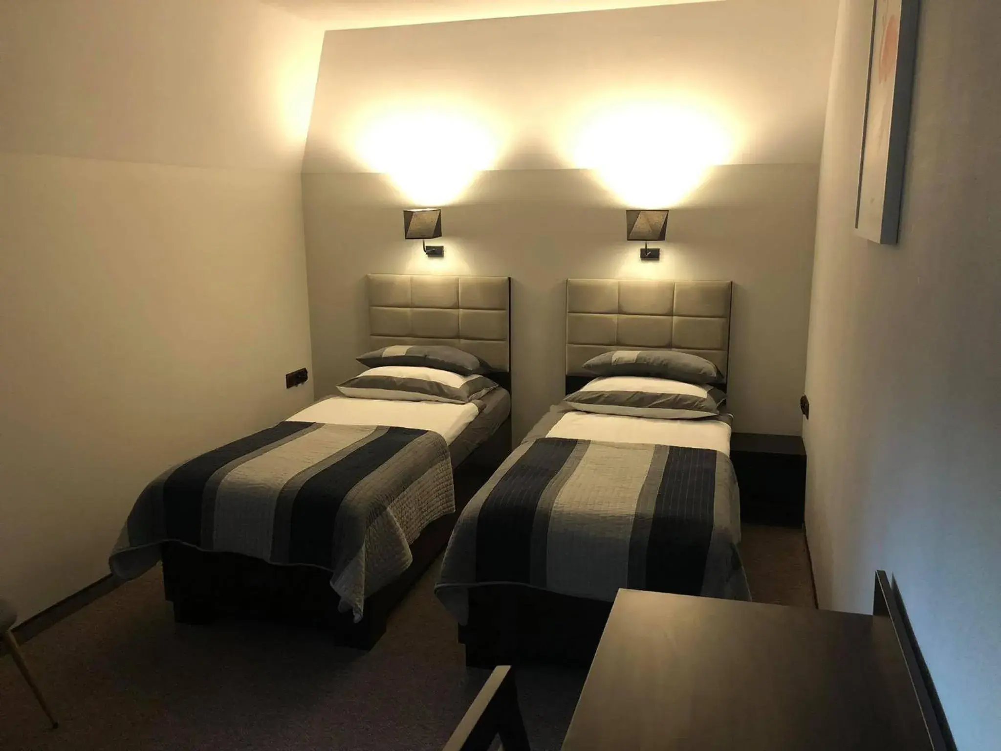 Deluxe Twin Room - single occupancy in Zajazd Podzamcze Deluxe Twin Room - single occupancy in Zajazd Podzamcze