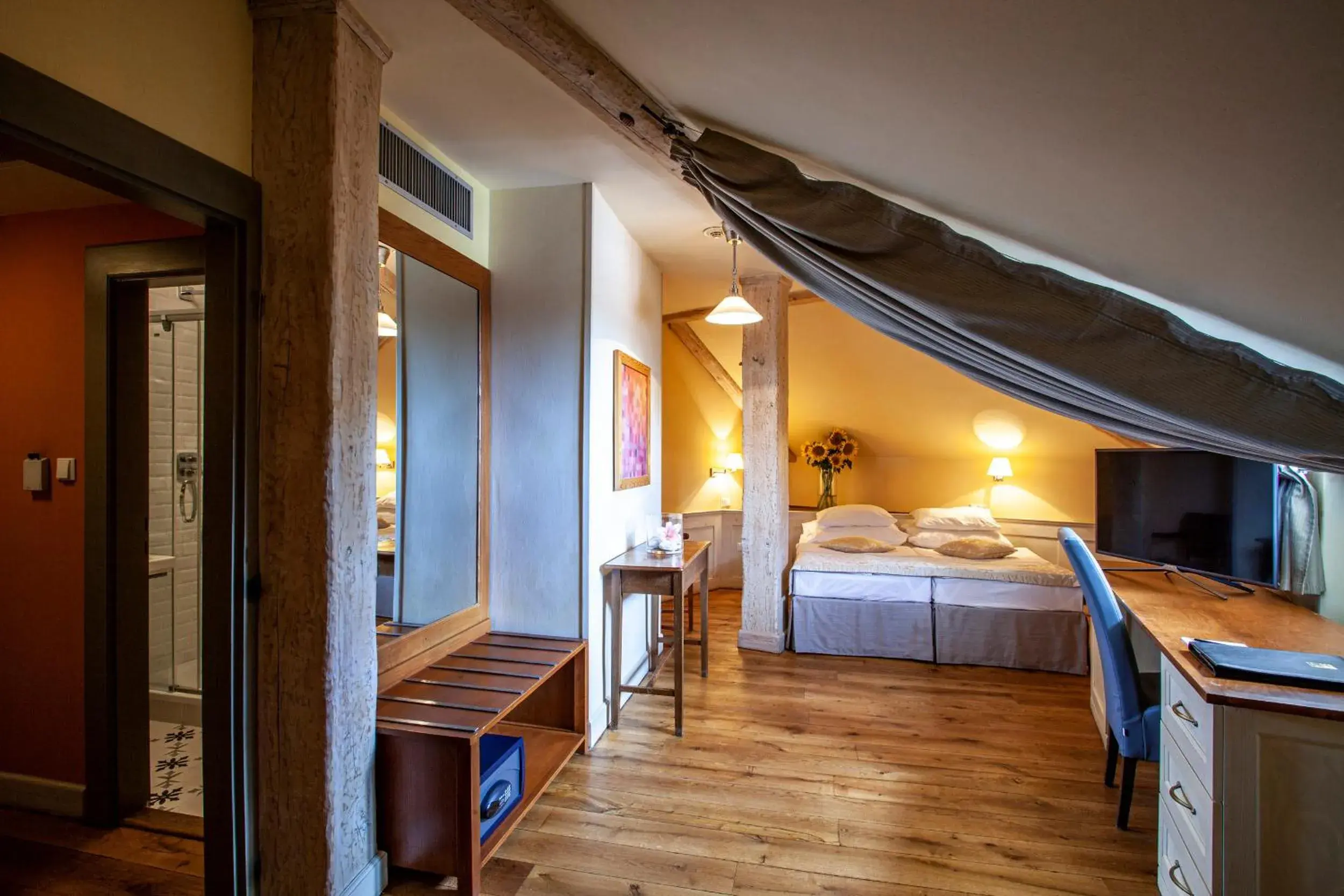 Double or Twin Room Comfort in Boutique Hotel Nautilus Double or Twin Room Comfort in Boutique Hotel Nautilus